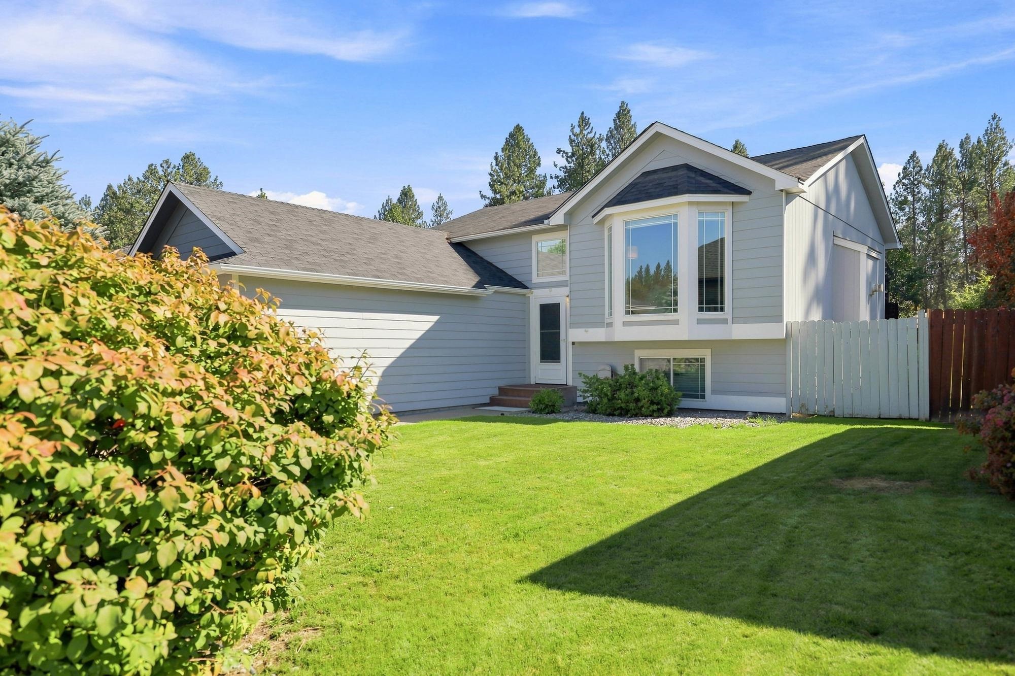 416 E Blackhawk Dr - Photo 1