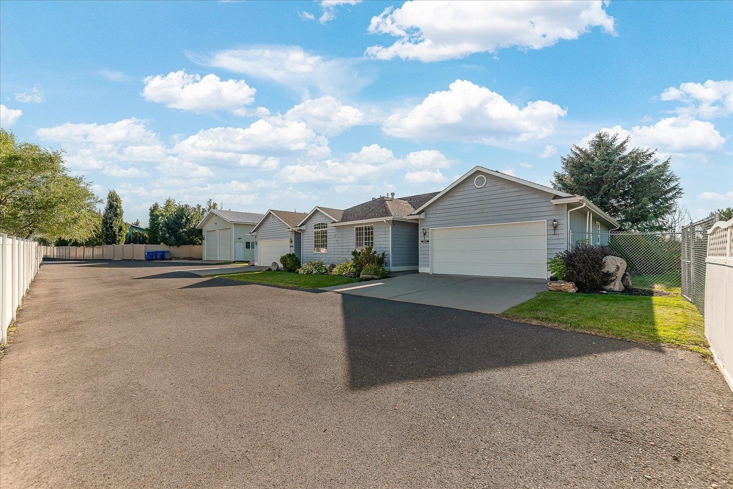 19019 E 4th Ave - Photo 4