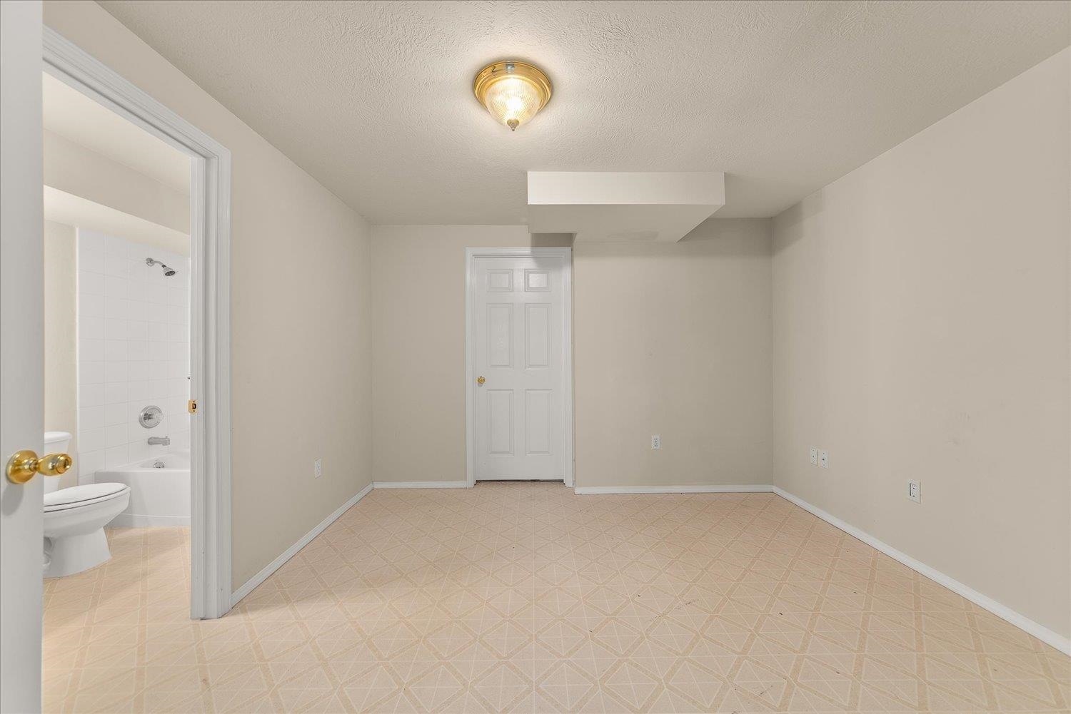 19019 E 4th Ave - Photo 21