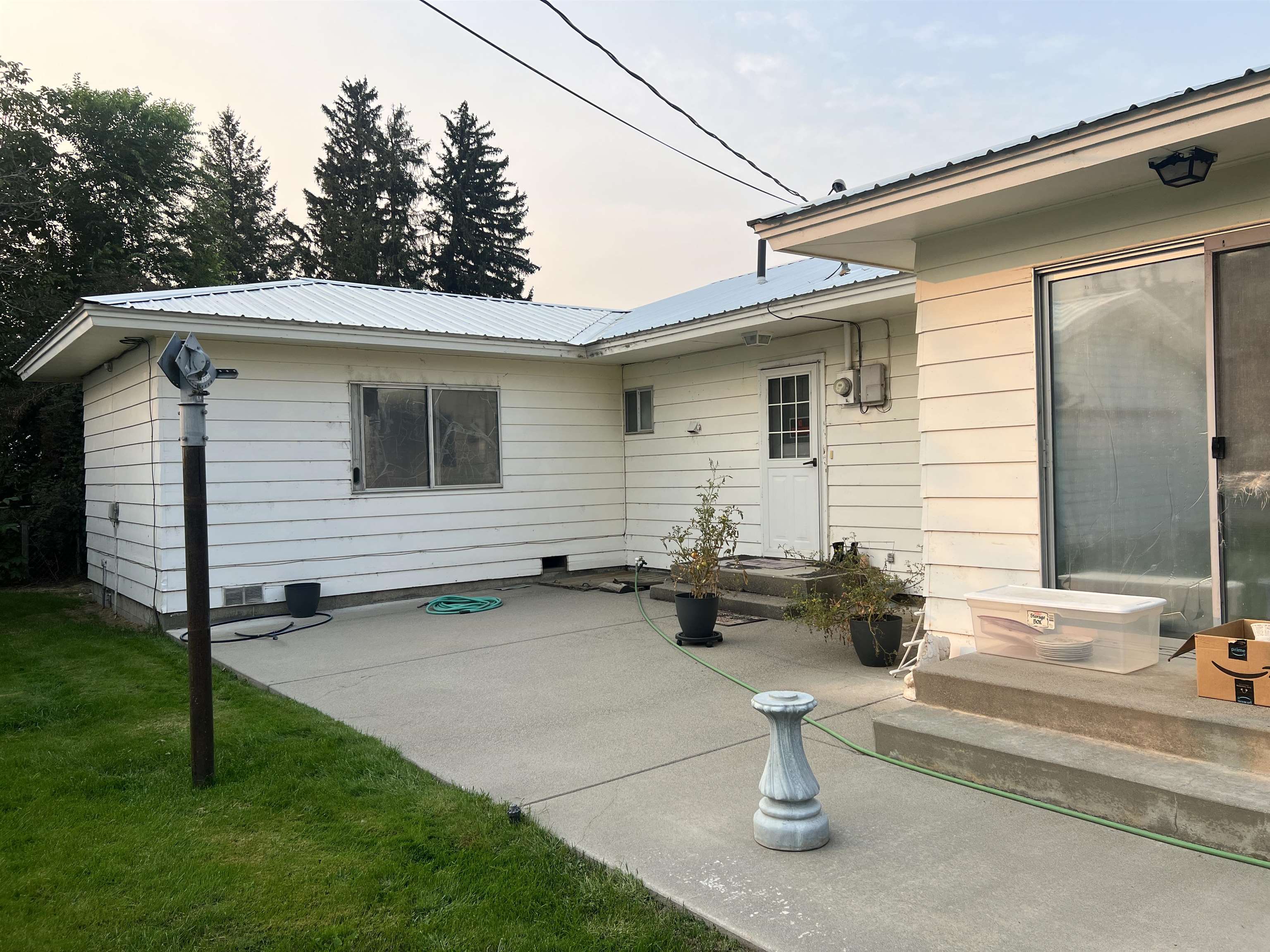 1518 Columbia Ave - Photo 3