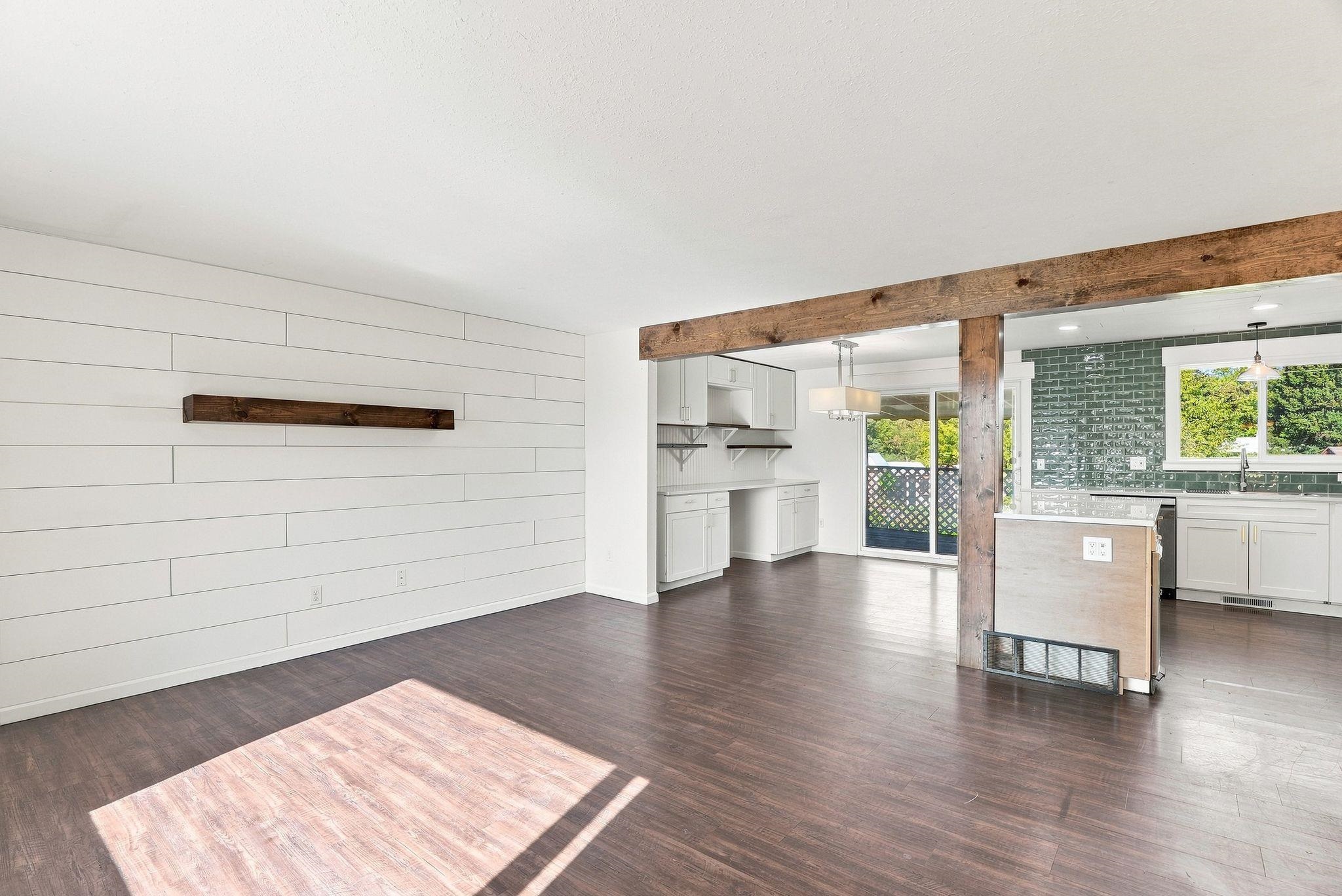 11921 E 31st Ave - Photo 7