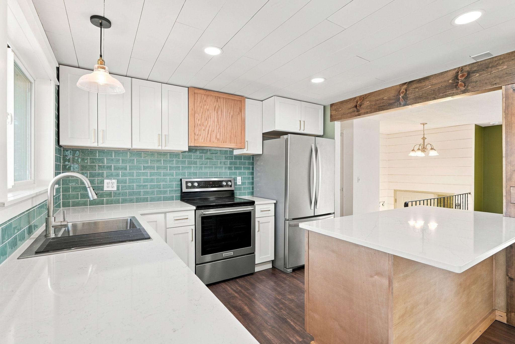 11921 E 31st Ave - Photo 13