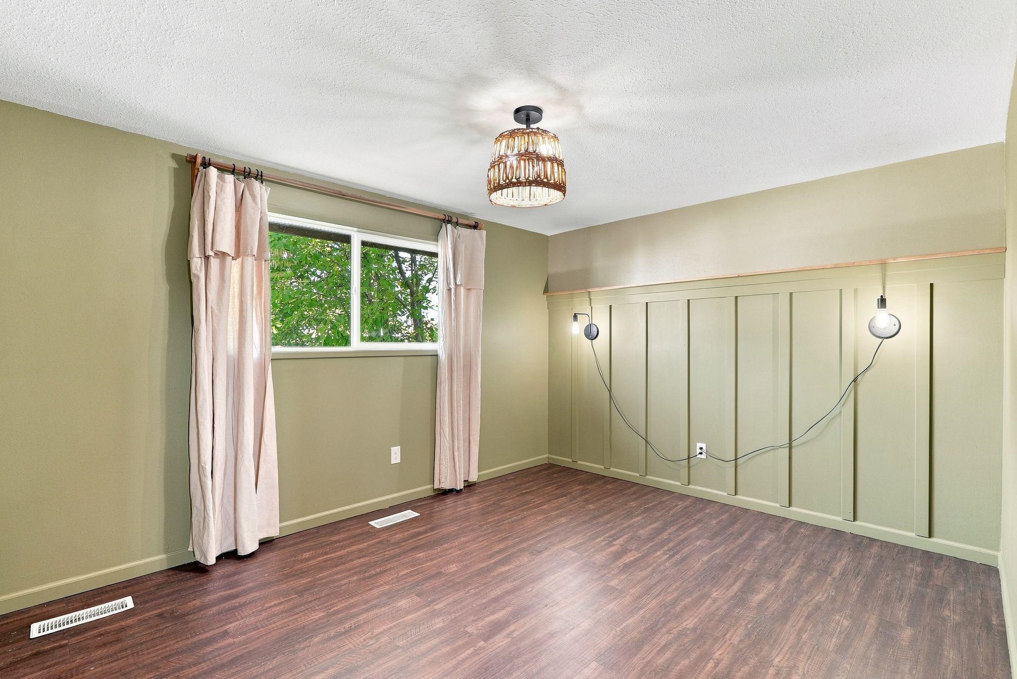 11921 E 31st Ave - Photo 15