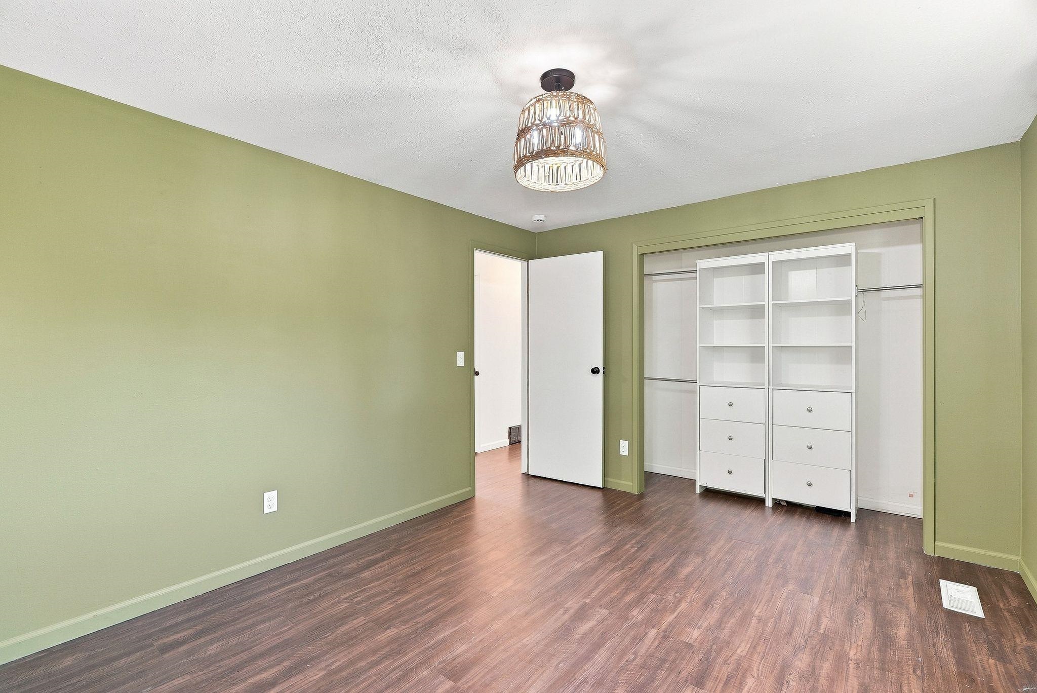 11921 E 31st Ave - Photo 16