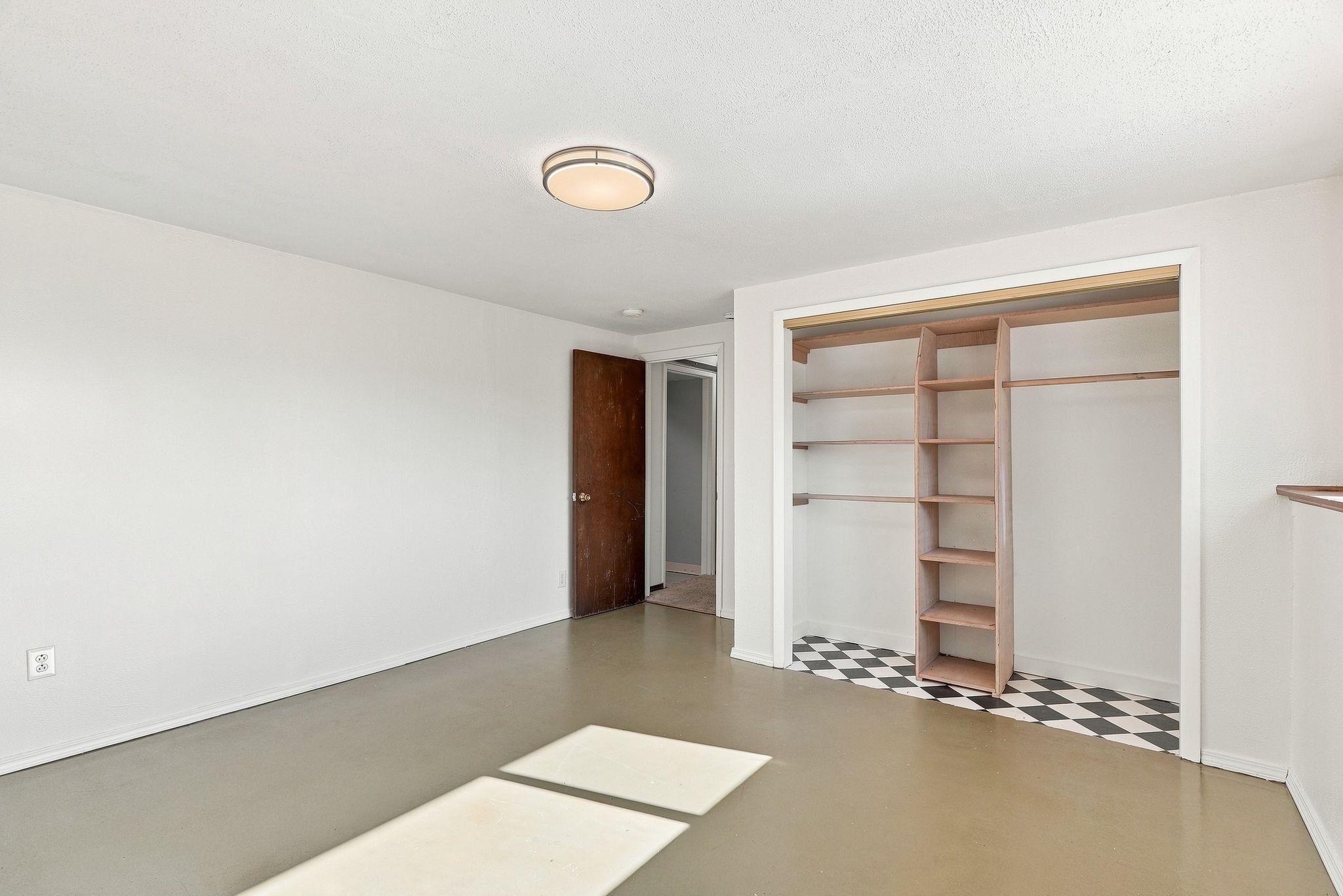11921 E 31st Ave - Photo 21