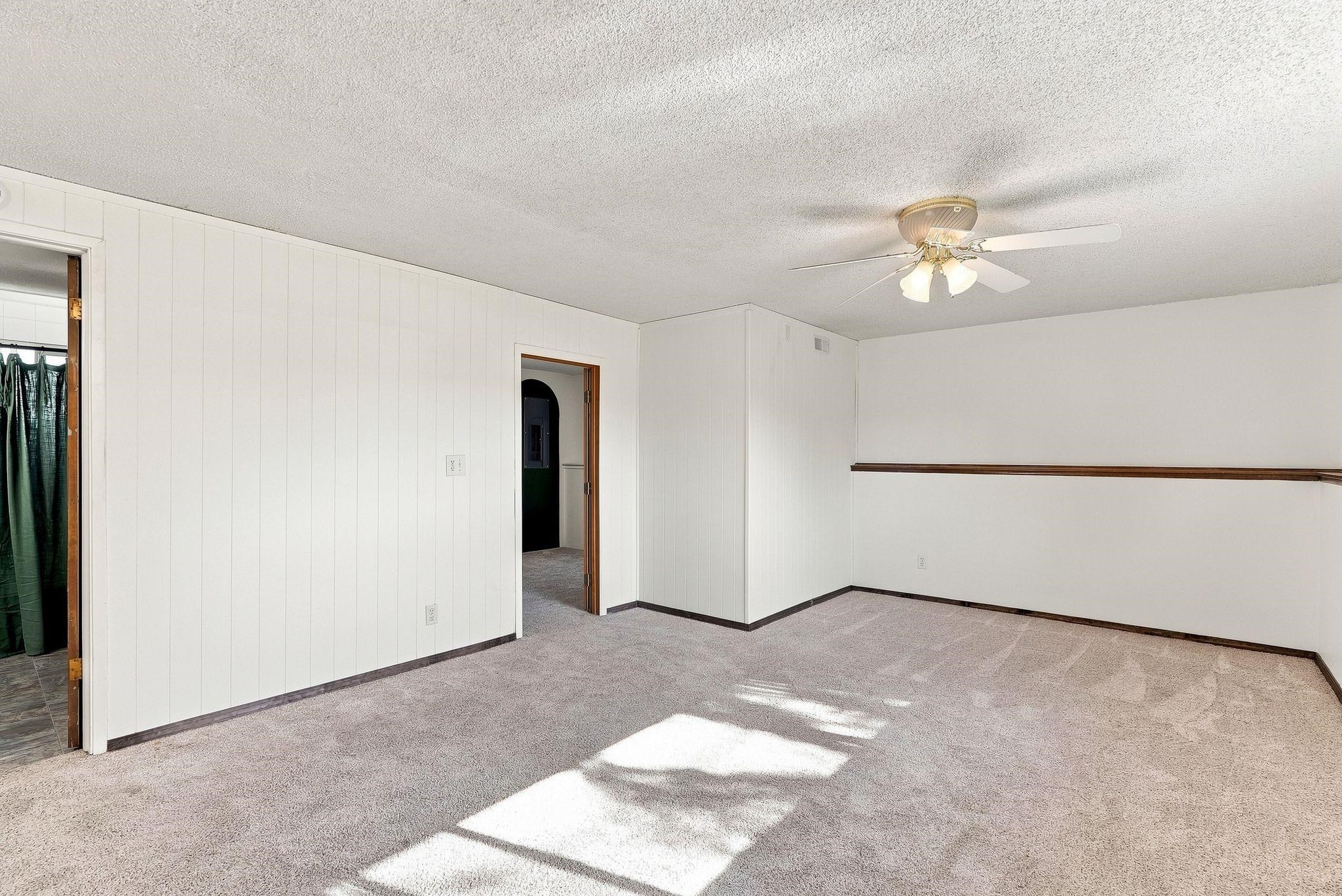 11921 E 31st Ave - Photo 23