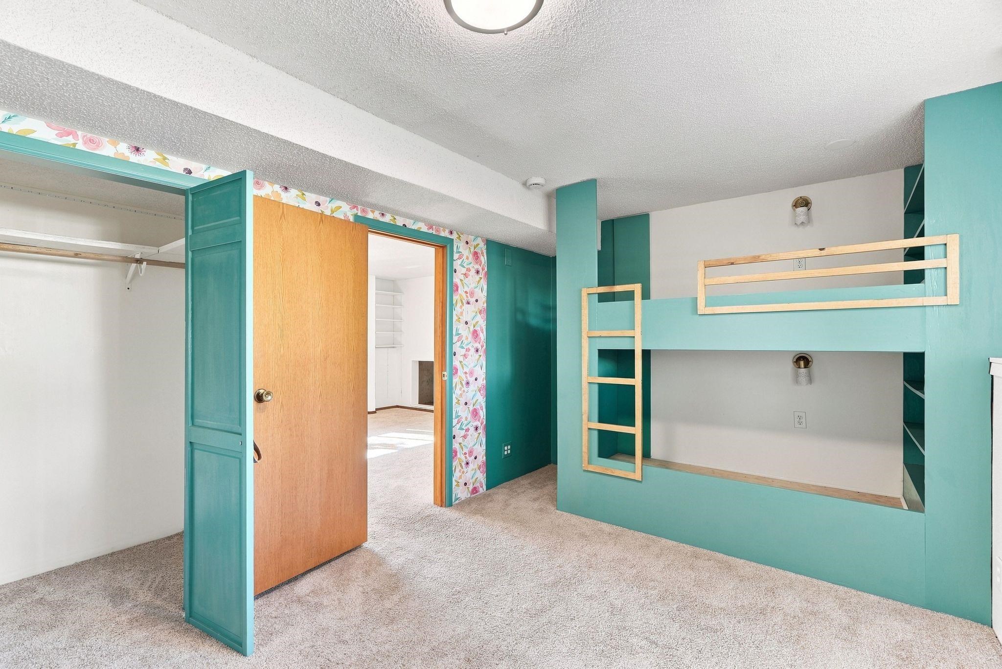 11921 E 31st Ave - Photo 25