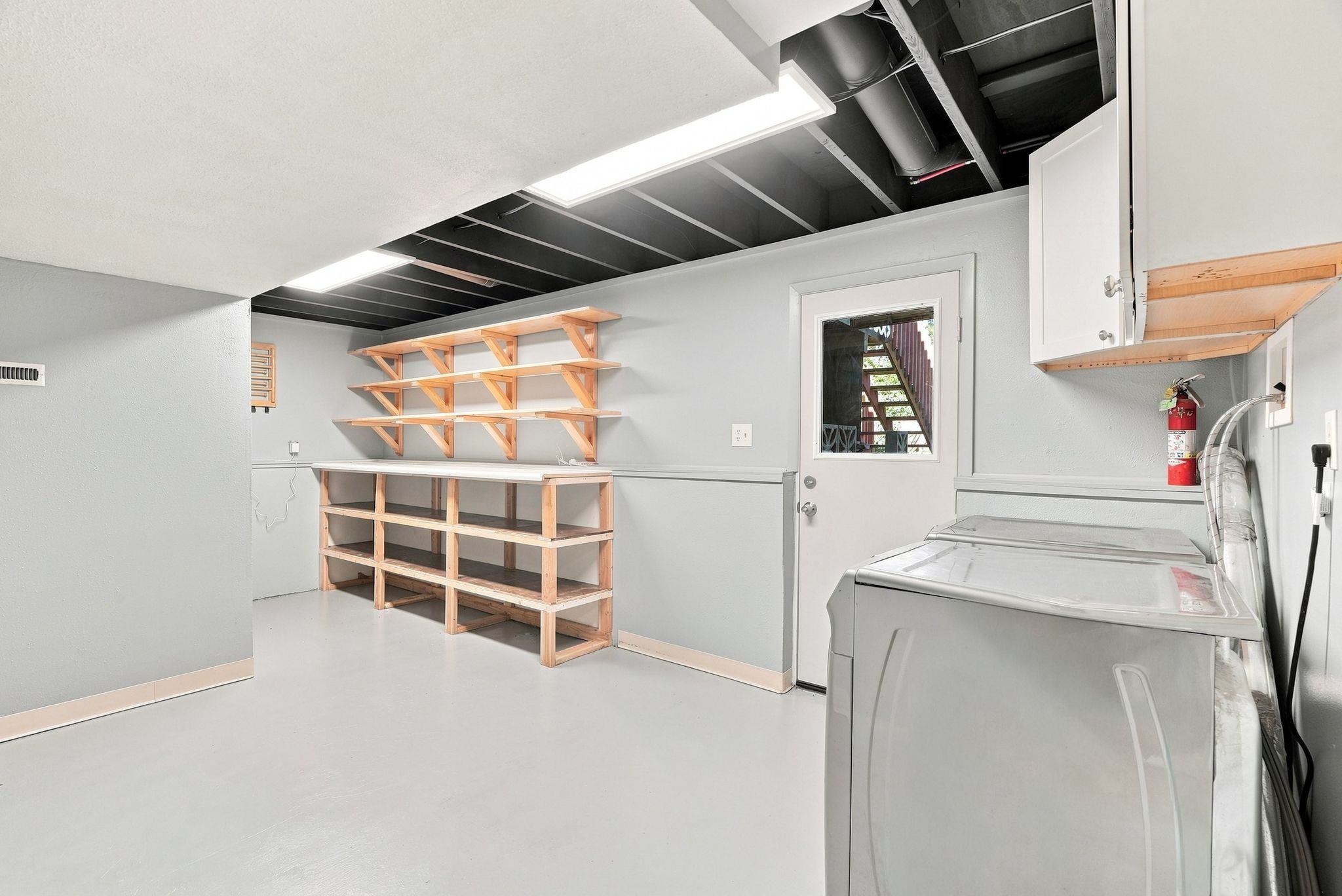 11921 E 31st Ave - Photo 27