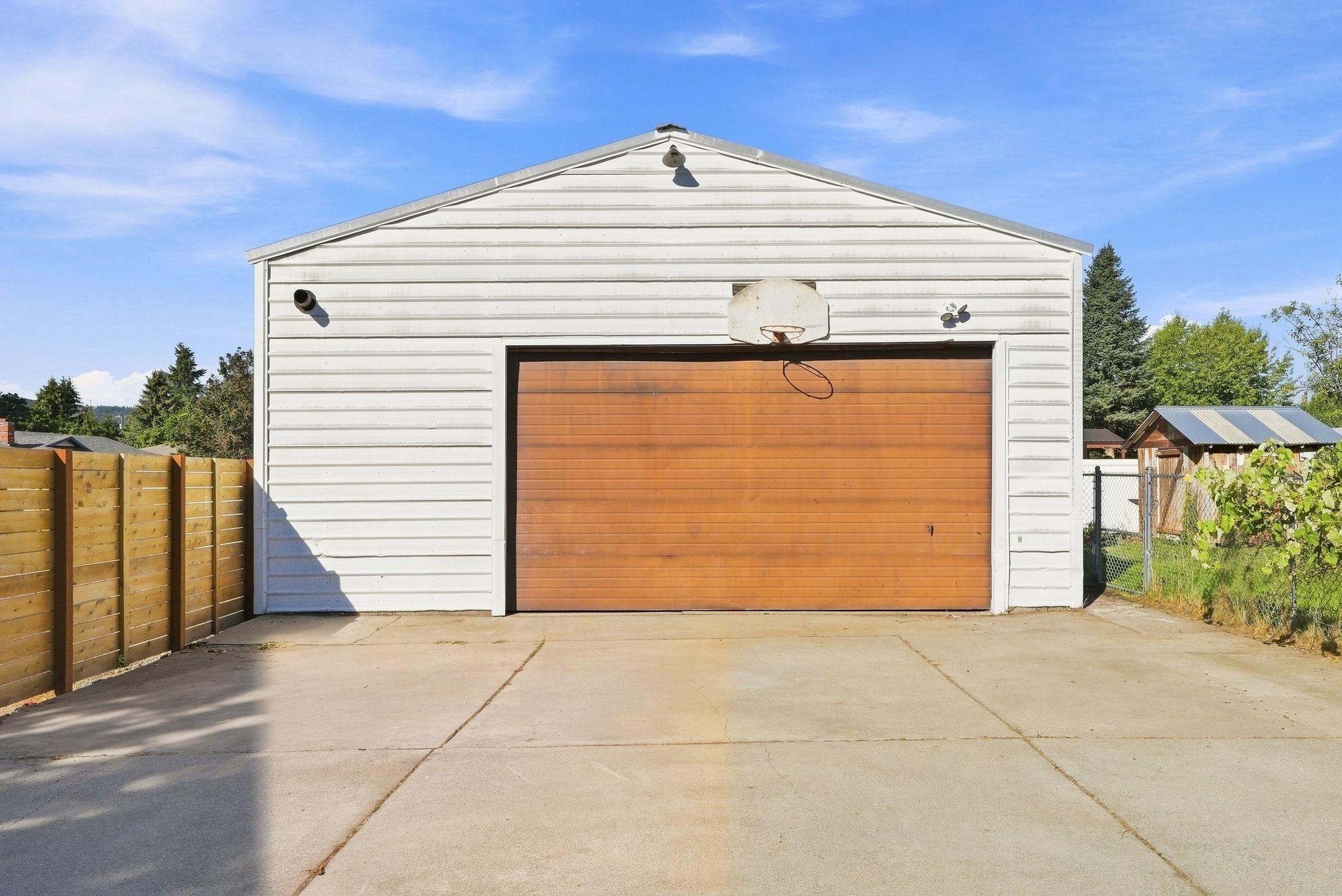 11921 E 31st Ave - Photo 29