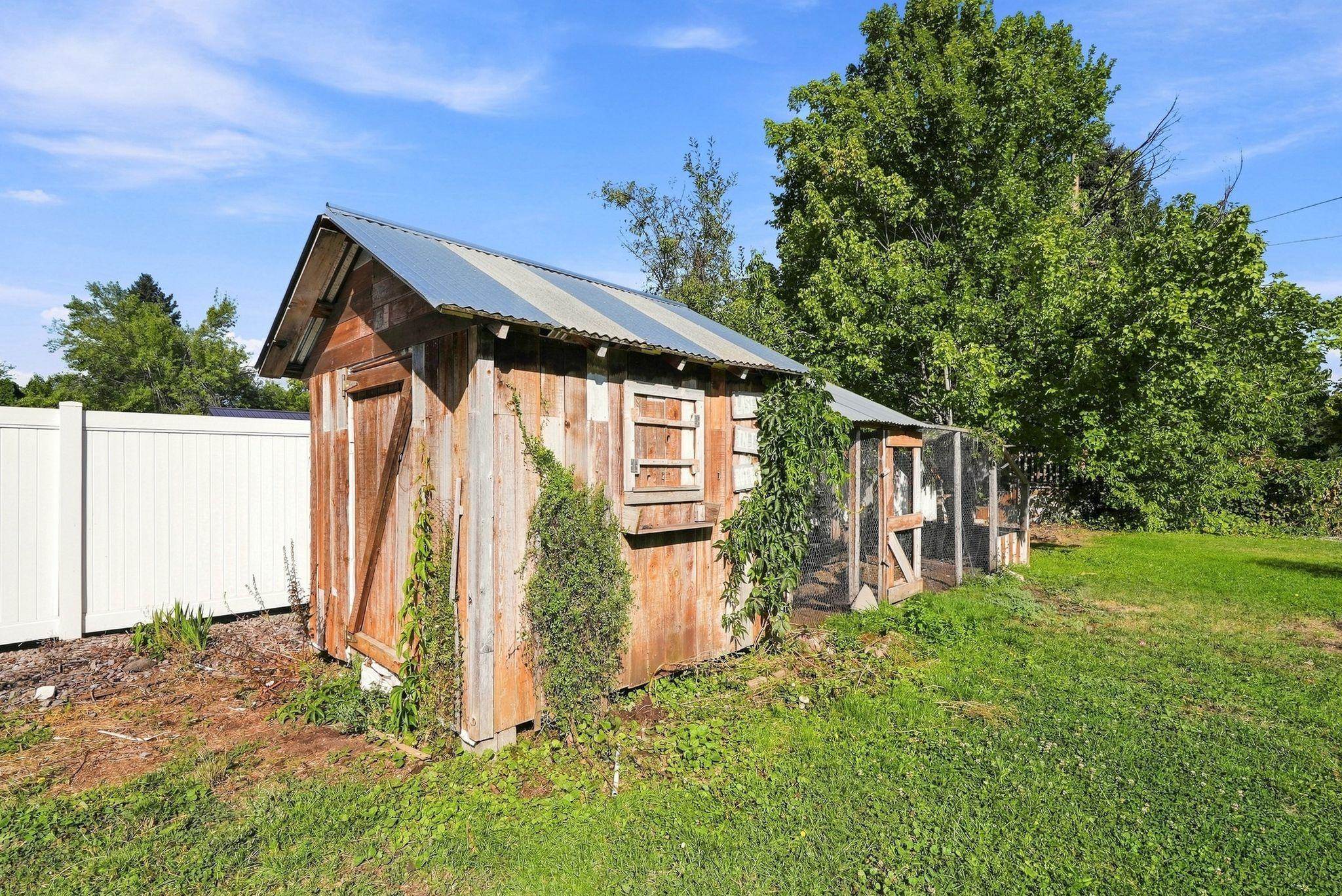 11921 E 31st Ave - Photo 36