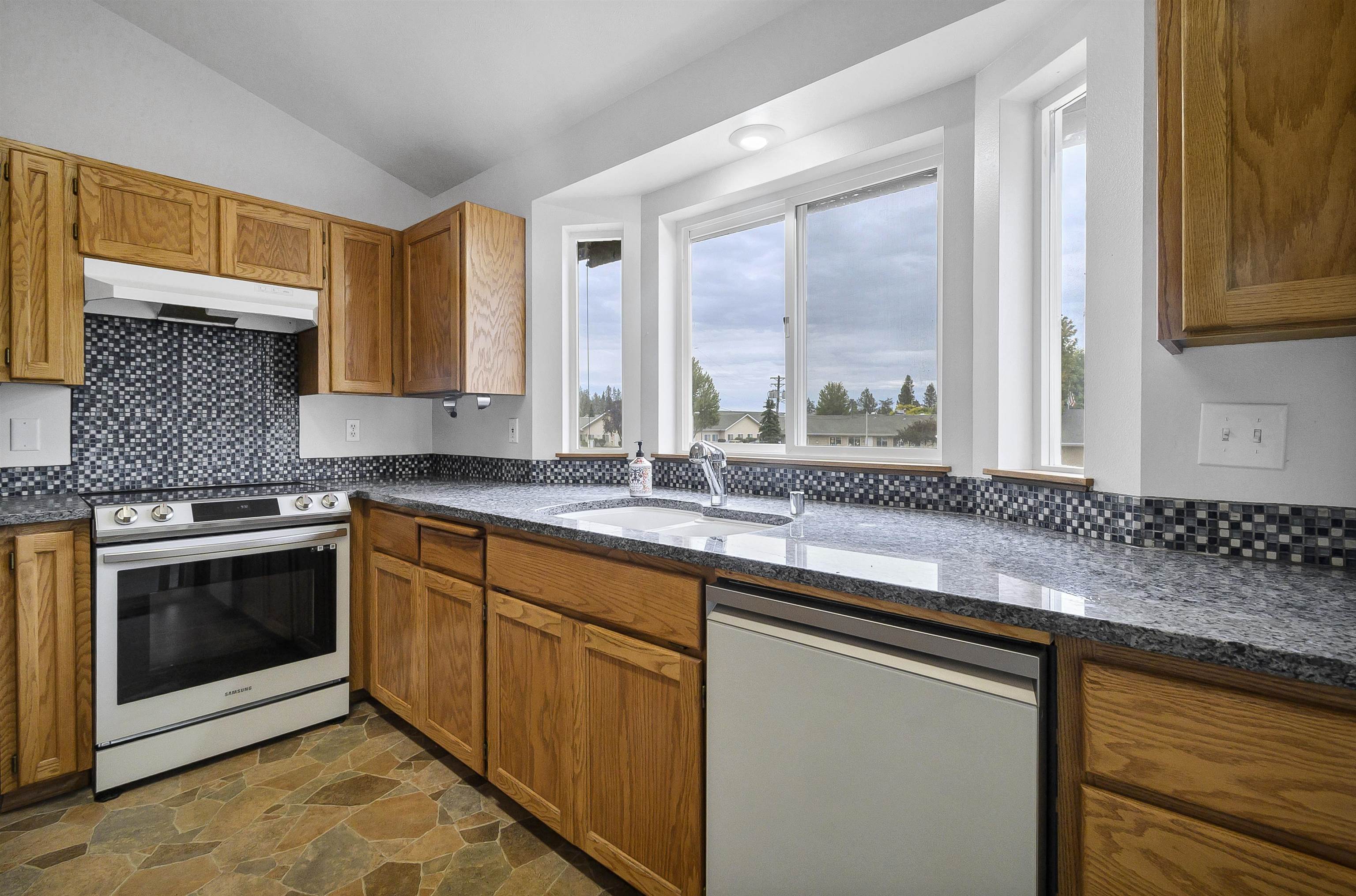 603 Marcella Ave - Photo 8
