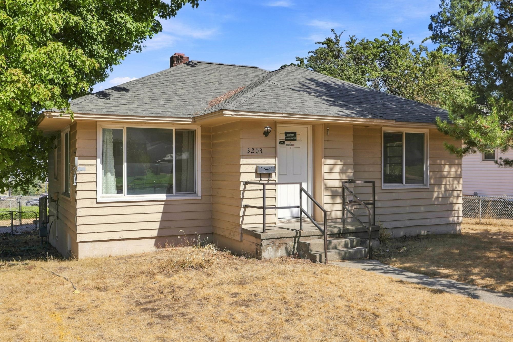 3203 E 19th Ave - Photo 1