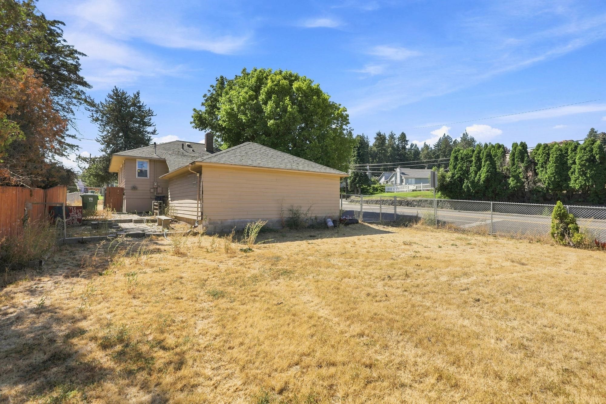 3203 E 19th Ave - Photo 21