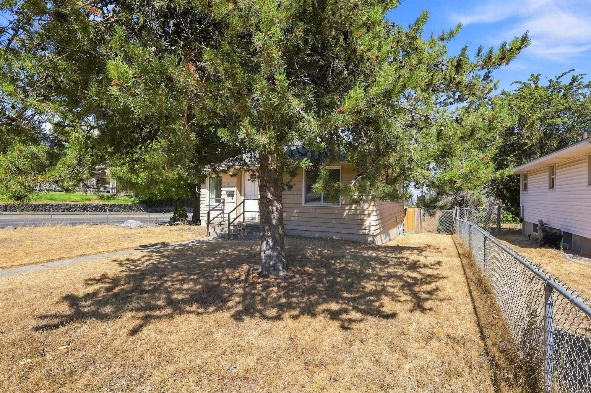 3203 E 19th Ave - Photo 23