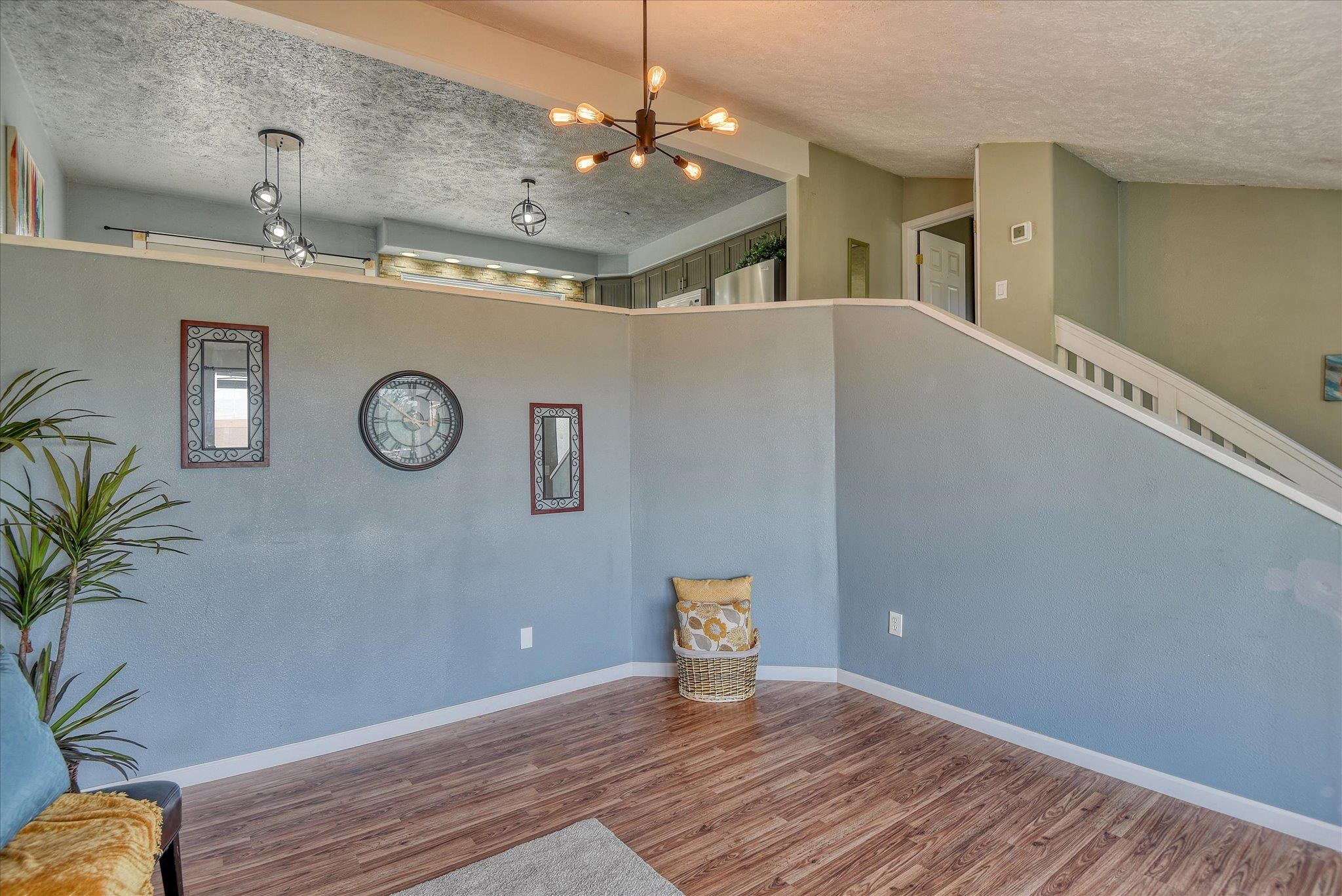 3318 E 55TH Ave - Photo 4