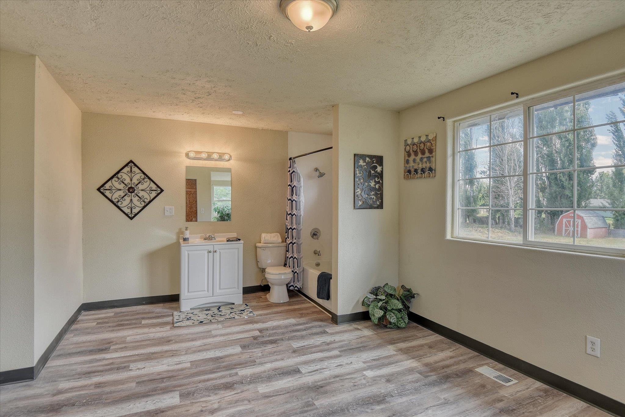 3318 E 55TH Ave - Photo 17