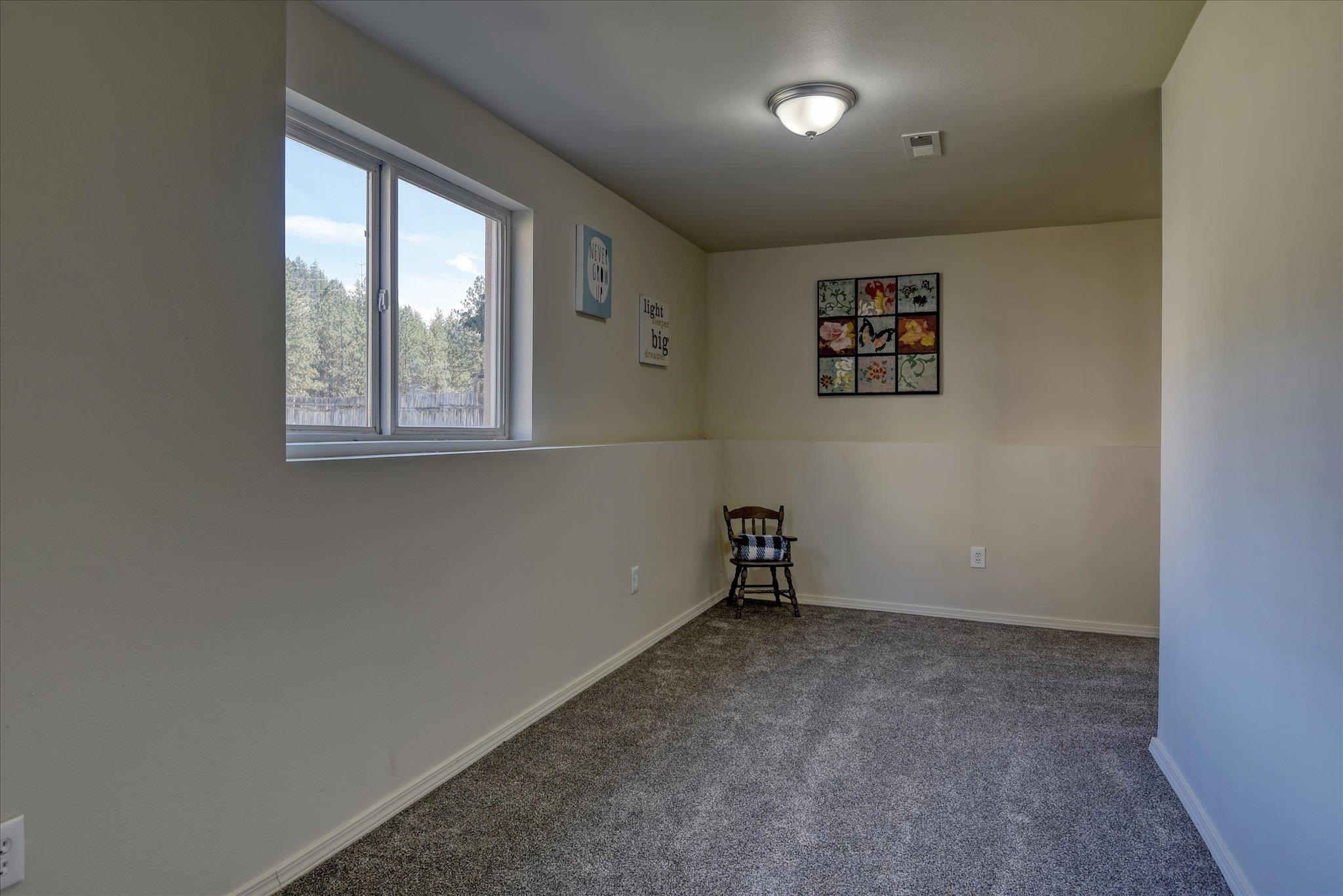 9022 N Nine Mile Rd - Photo 18