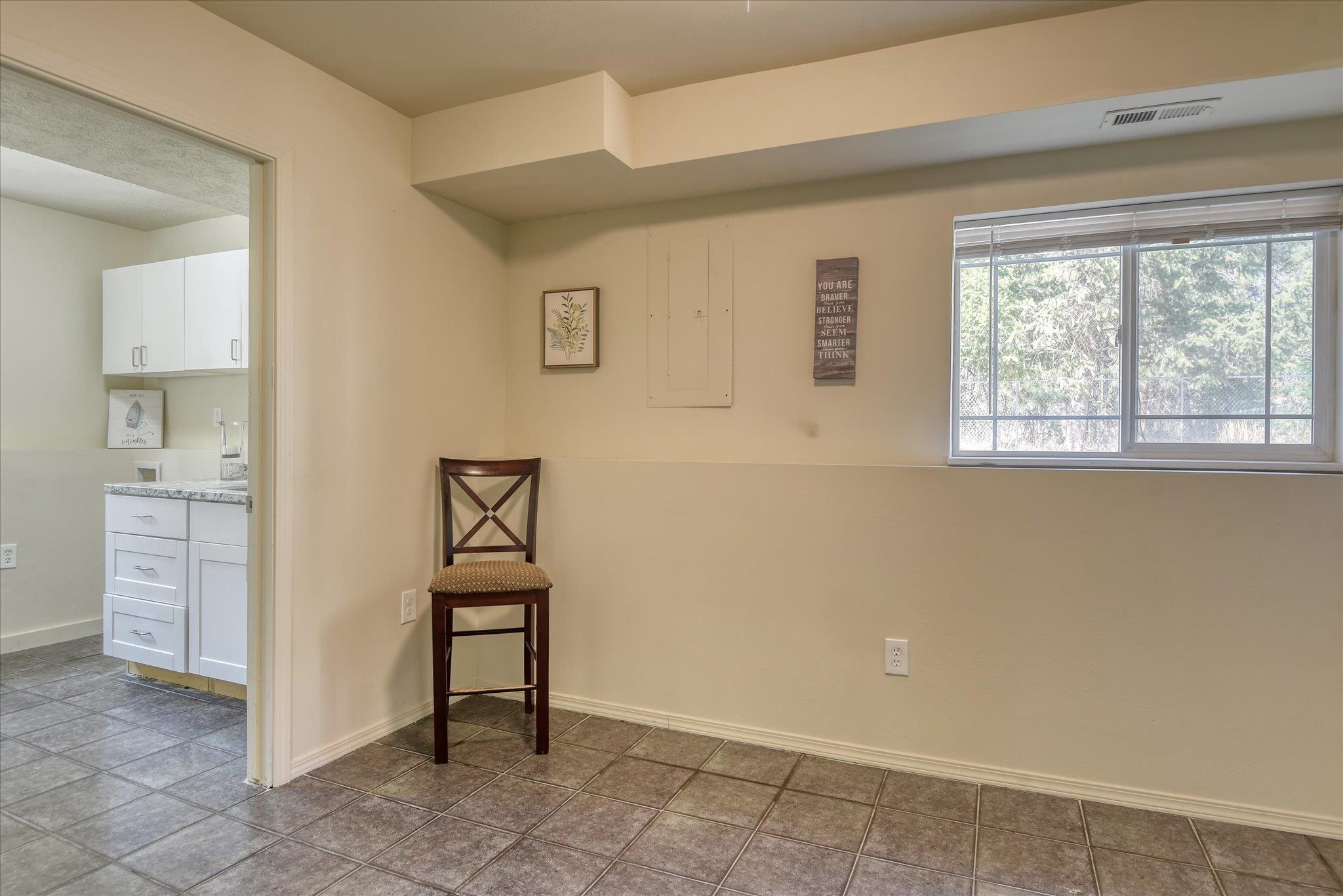 9022 N Nine Mile Rd - Photo 19