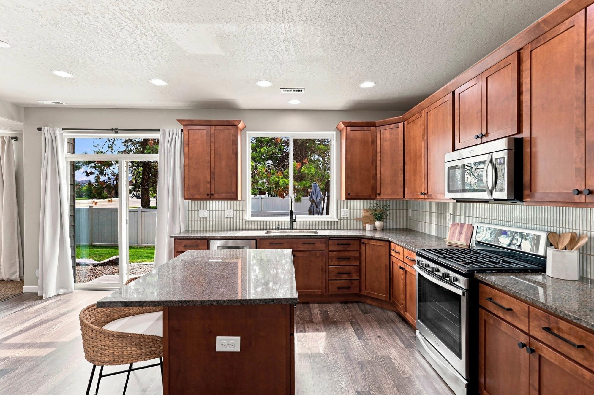 2823 W Sunset View Ln - Photo 14
