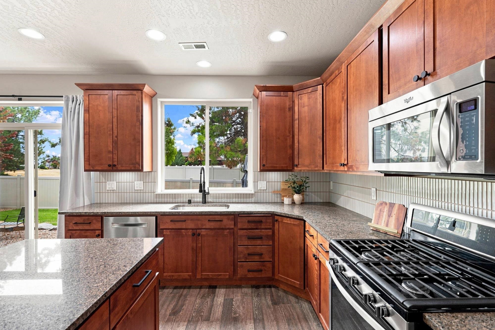 2823 W Sunset View Ln - Photo 6
