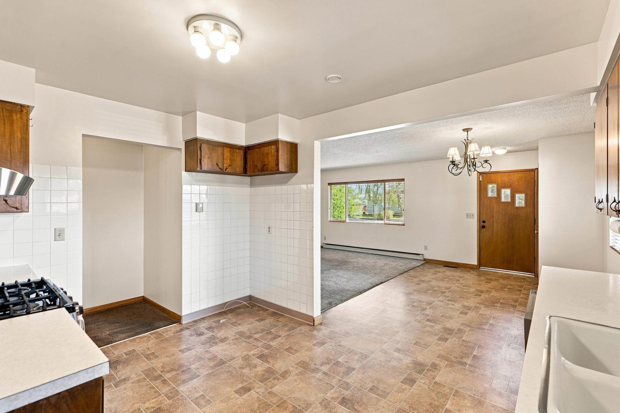 627 N Madelia St - Photo 13
