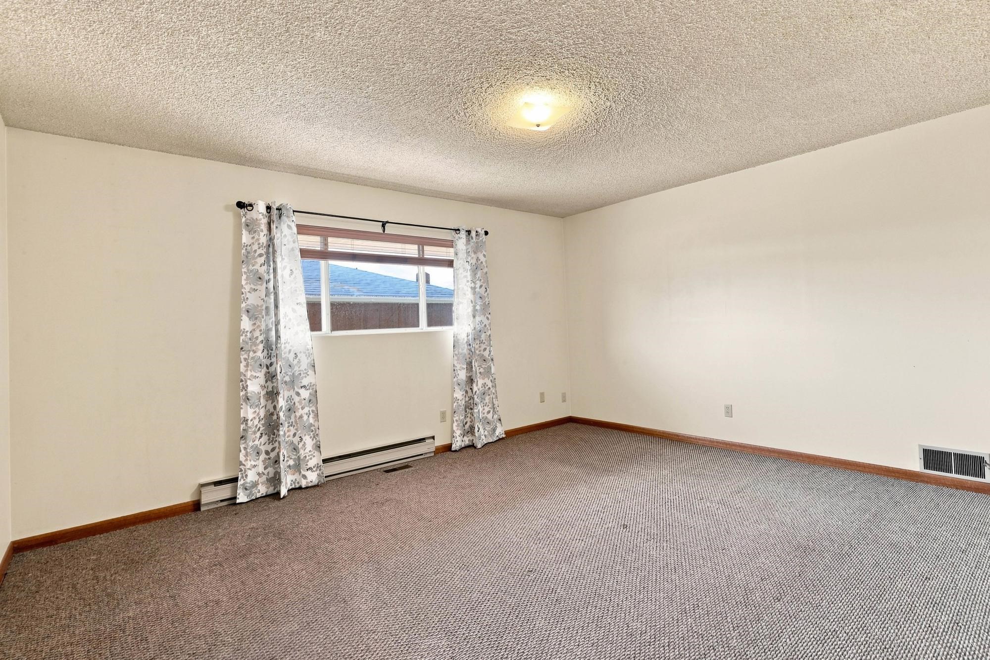 627 N Madelia St - Photo 14
