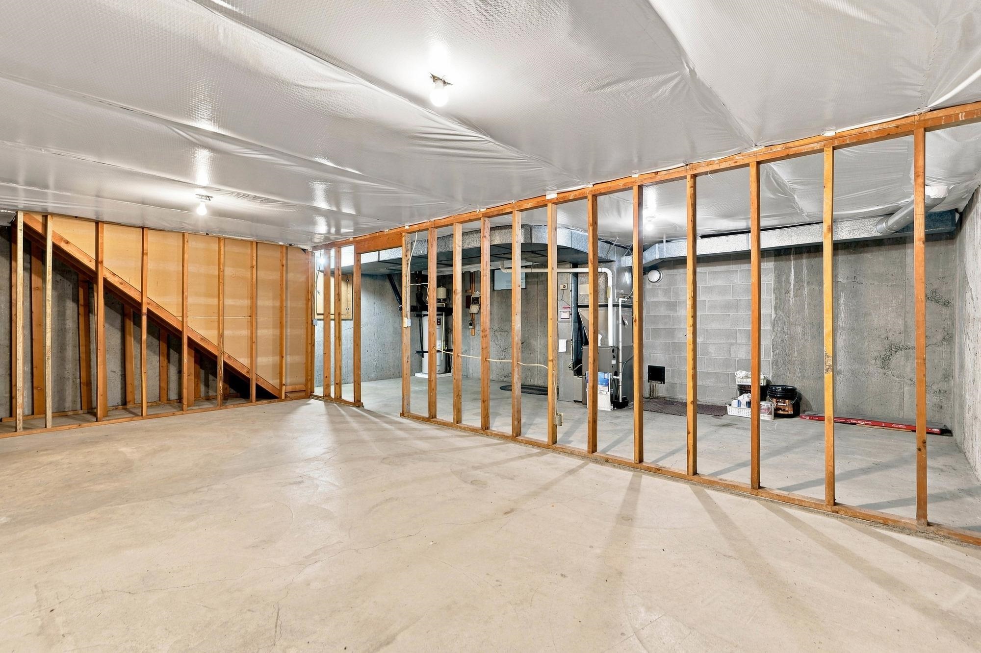 627 N Madelia St - Photo 26
