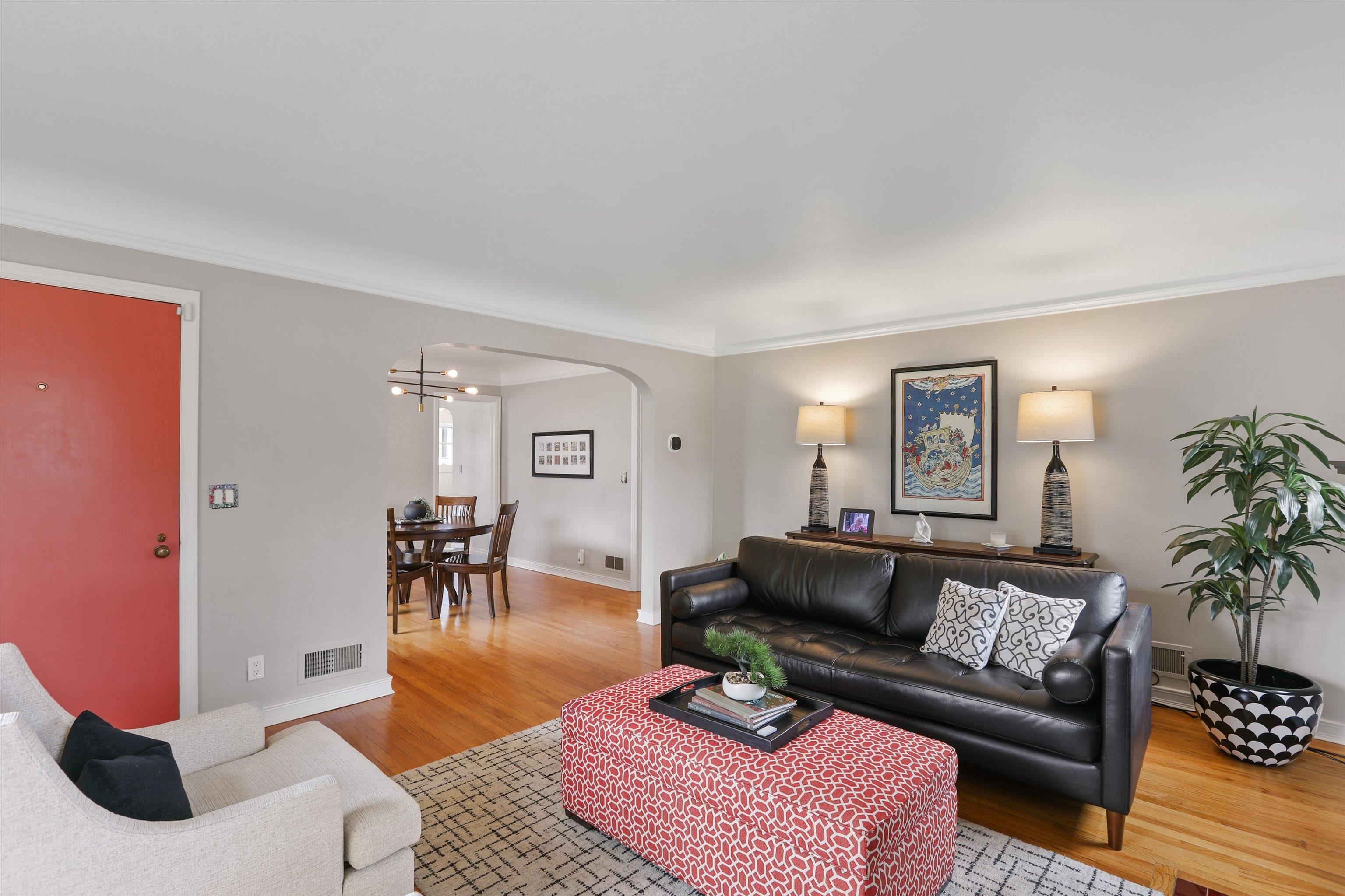 3125 N Sheridan Ct - Photo 5