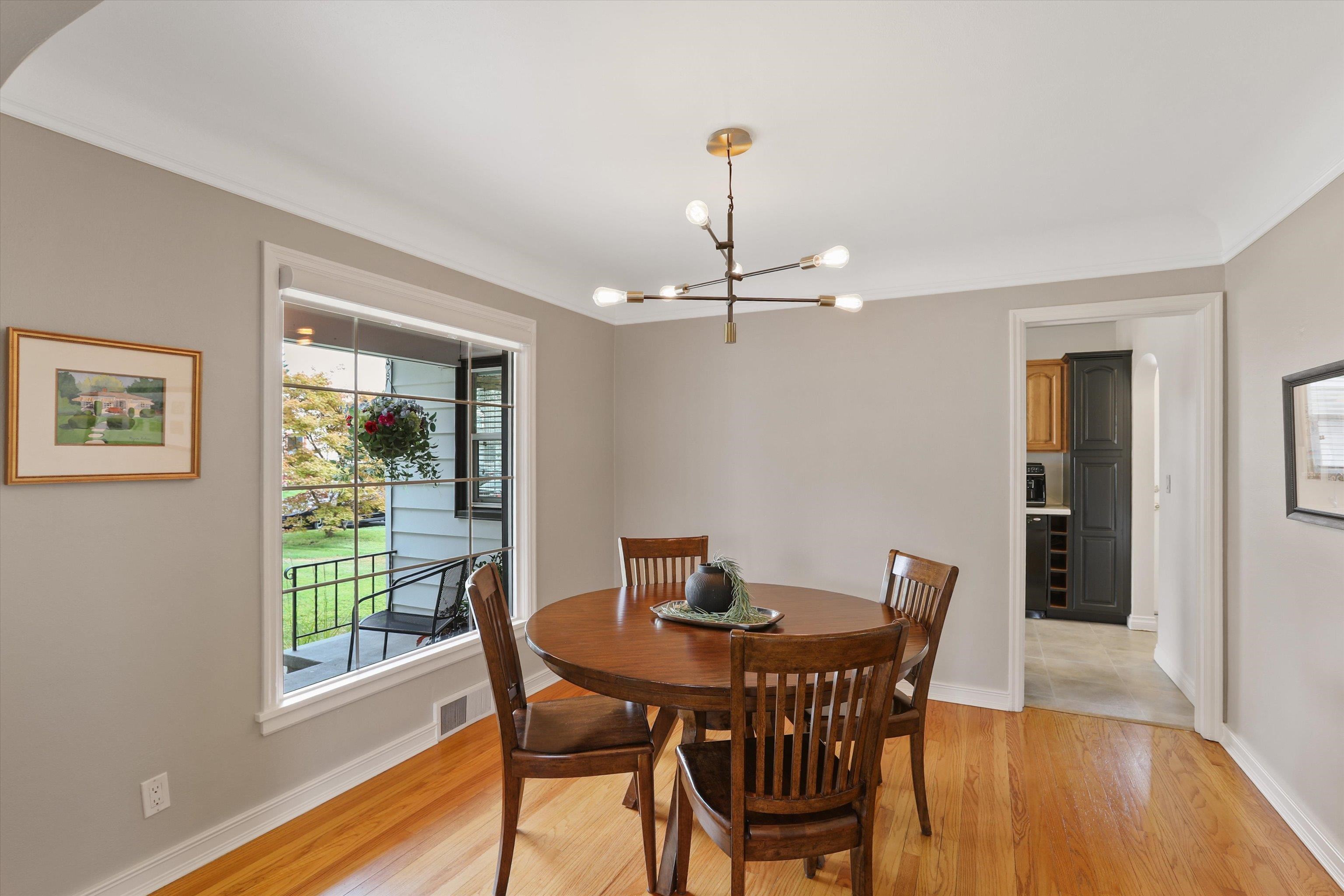 3125 N Sheridan Ct - Photo 6
