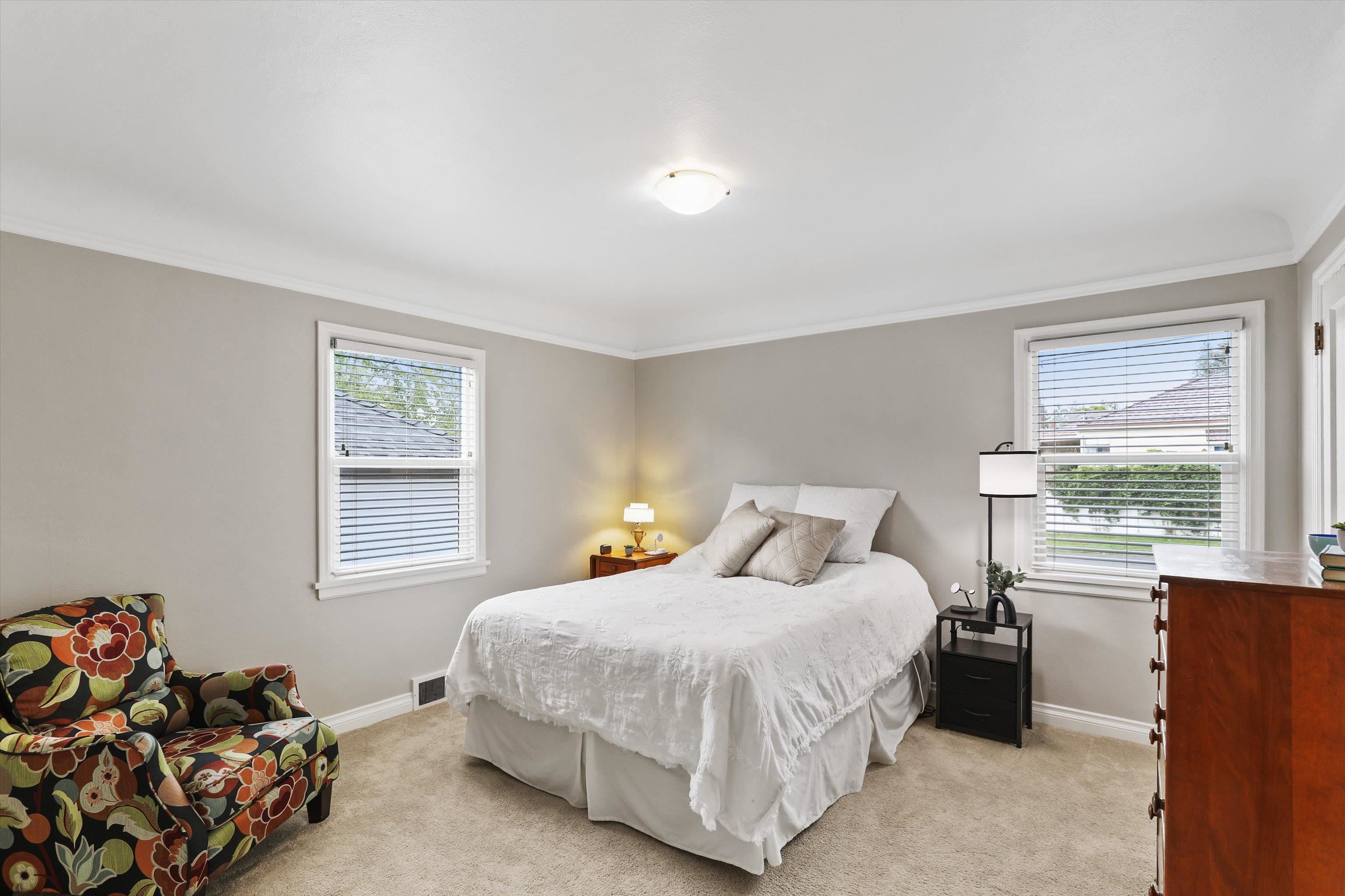 3125 N Sheridan Ct - Photo 10