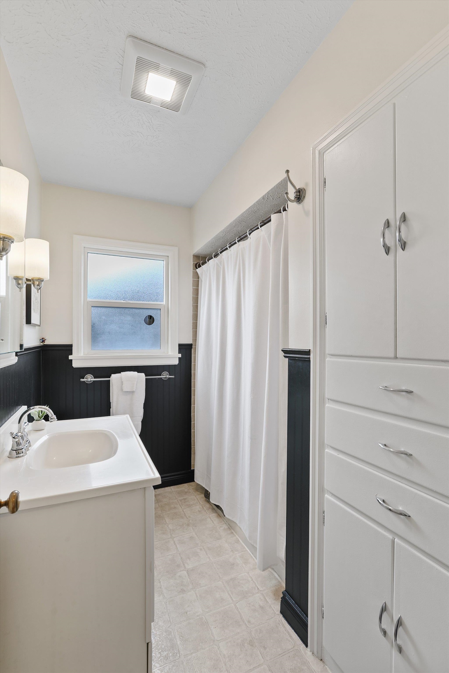 3125 N Sheridan Ct - Photo 11