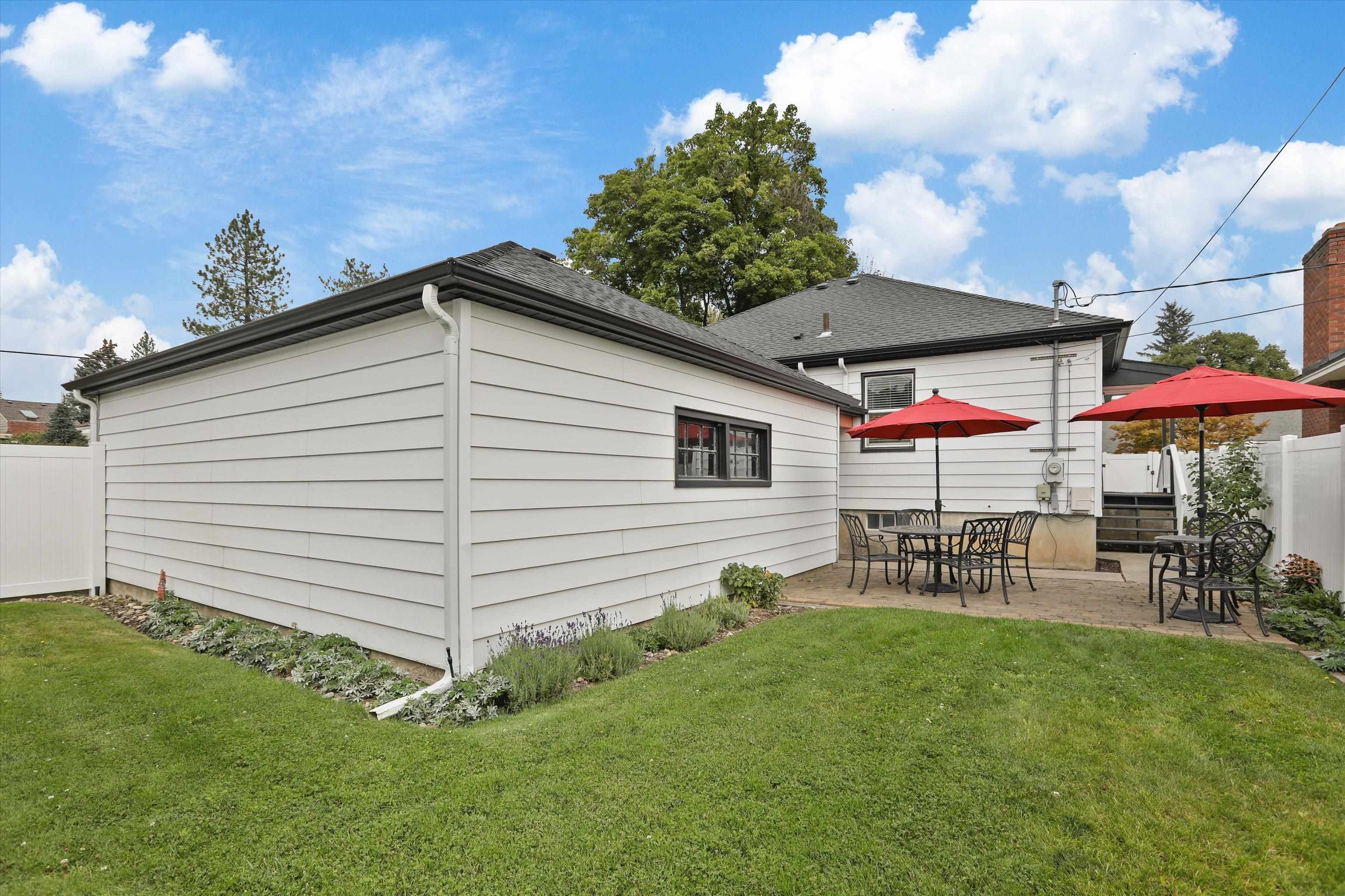 3125 N Sheridan Ct - Photo 17