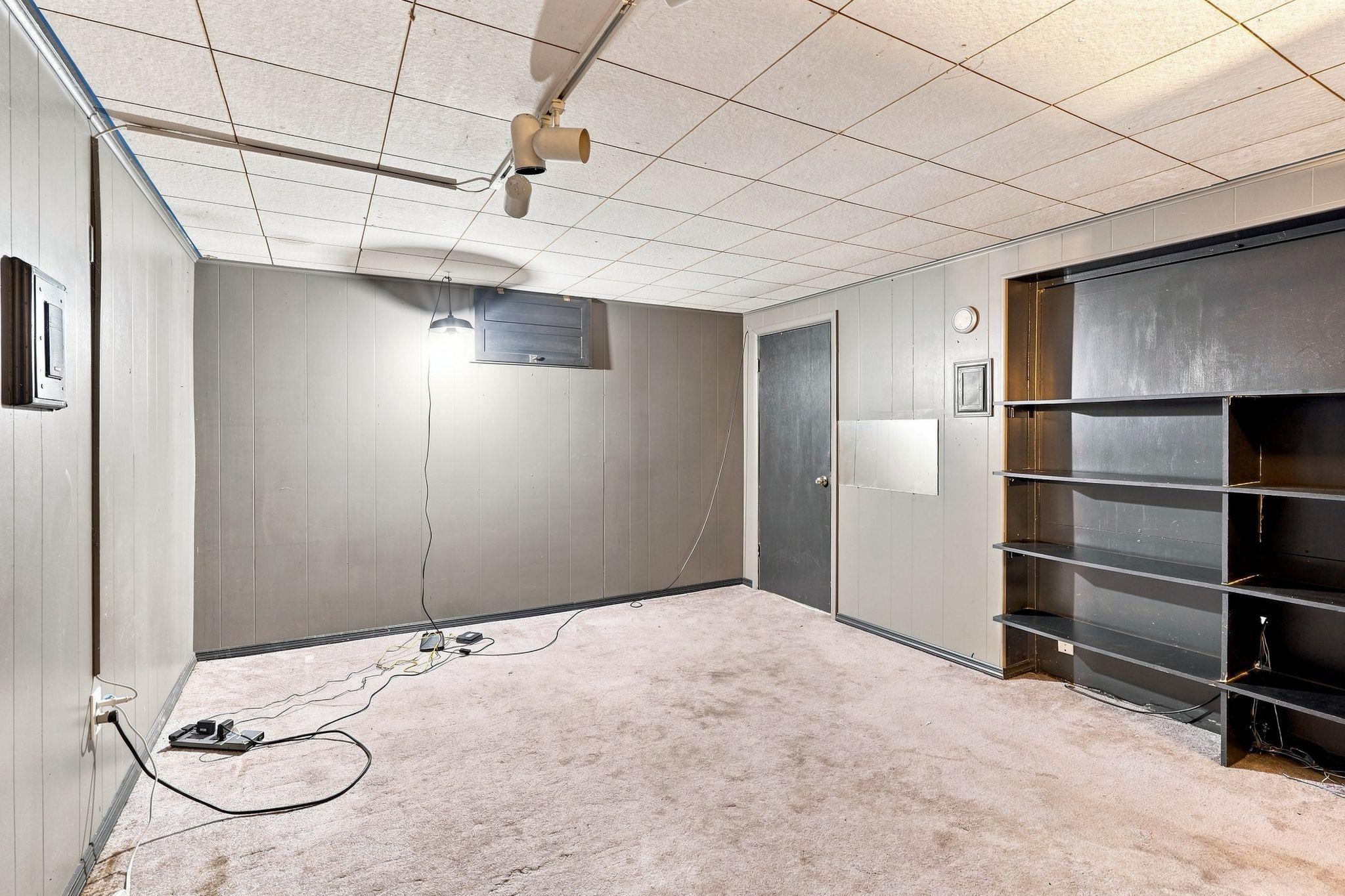 5619 N Elm St - Photo 10