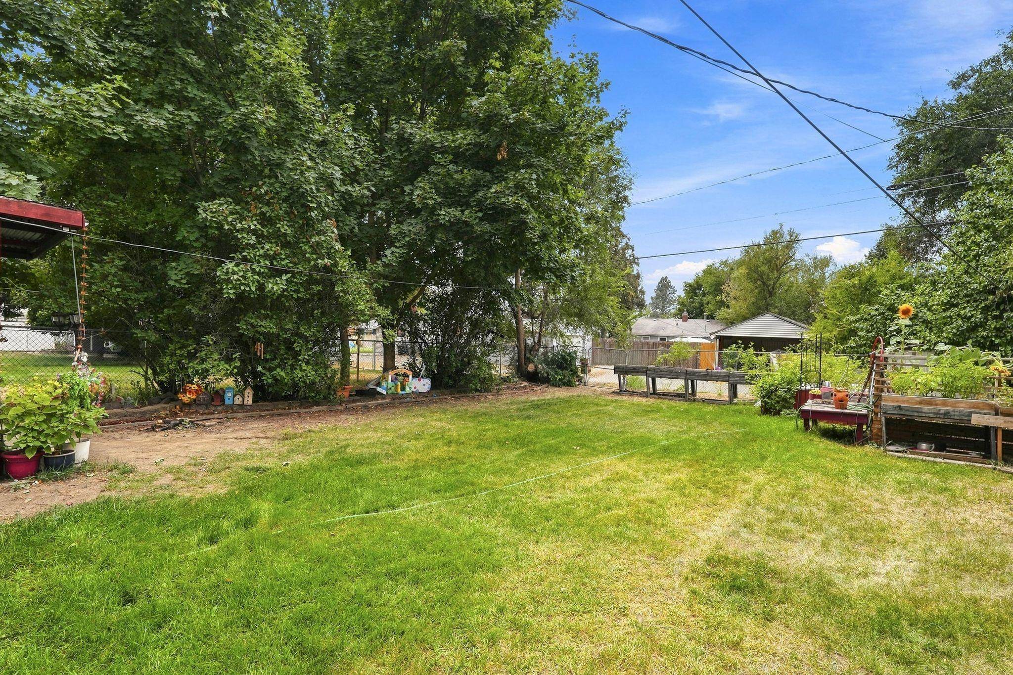 5619 N Elm St - Photo 16