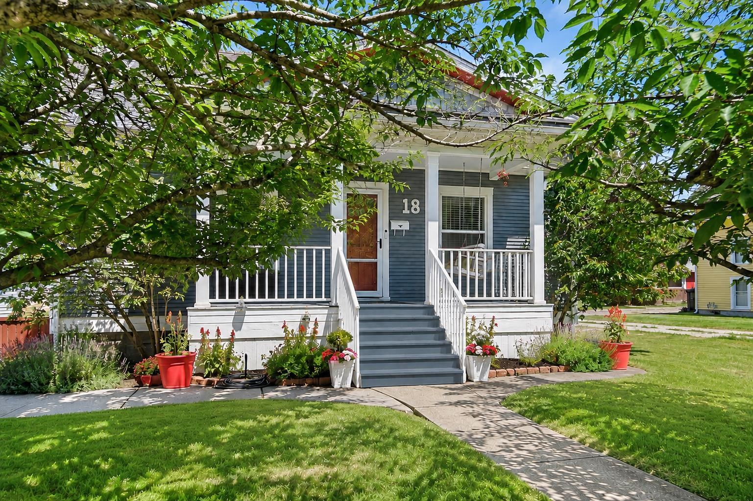 18 W 31st Ave - Photo 1