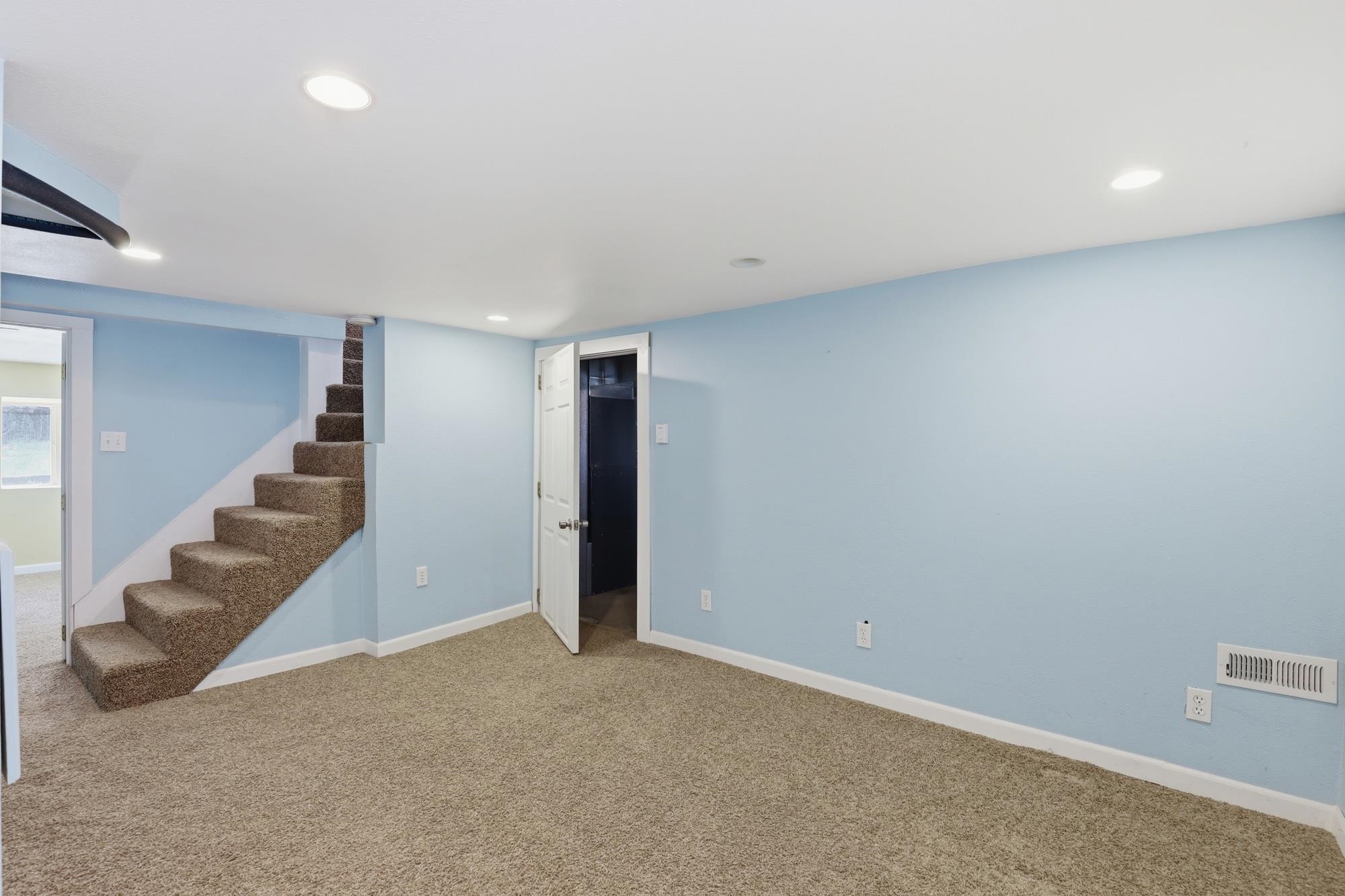 18 W 31st Ave - Photo 32