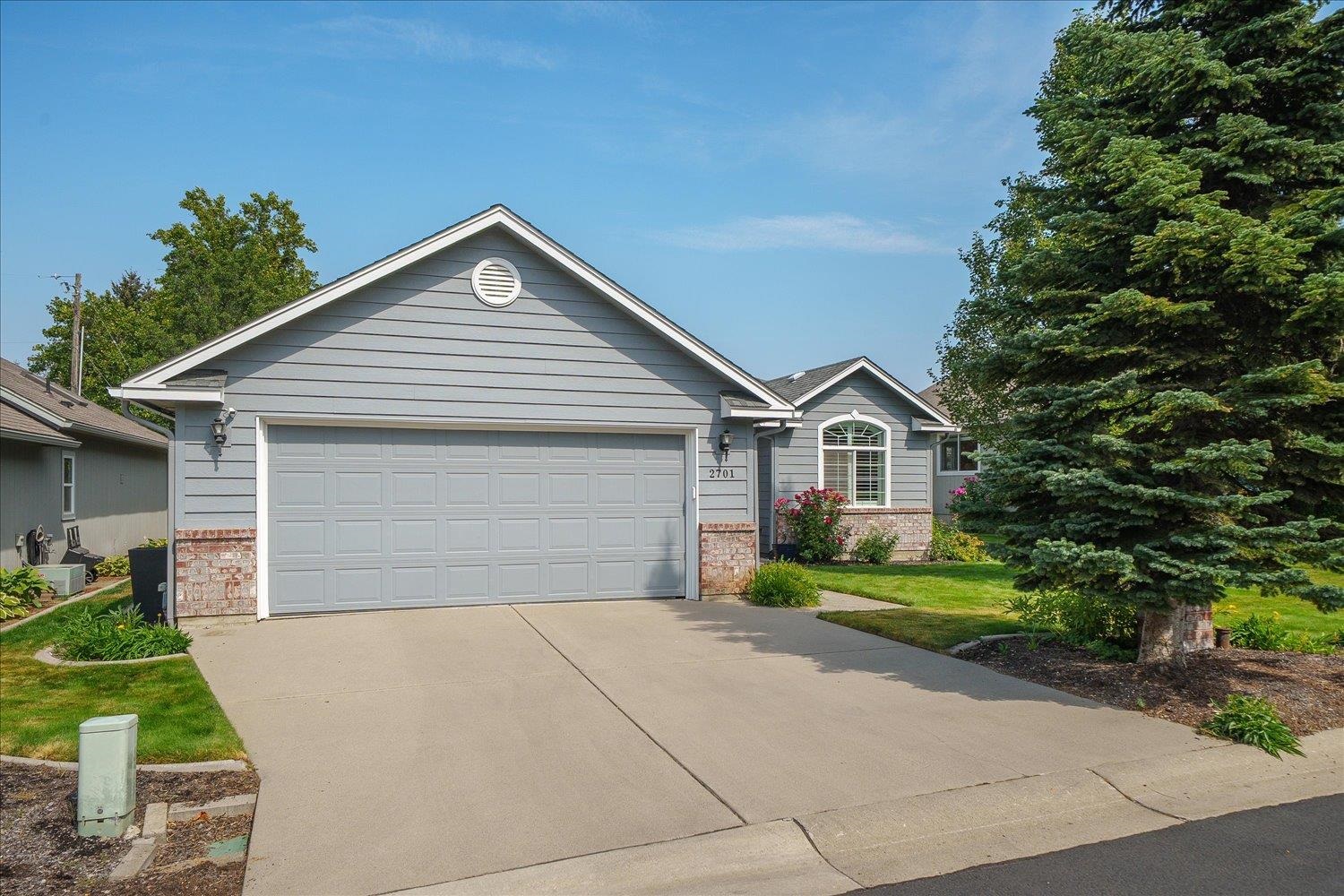 2701 E 62nd Ln - Photo 2