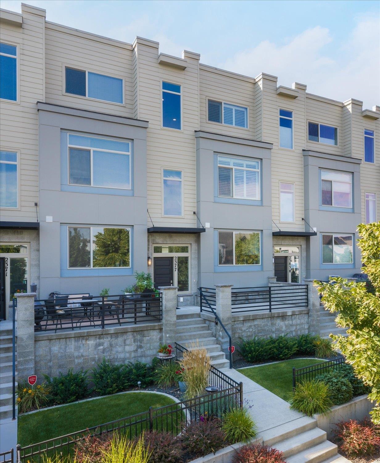 2377 W Summit Pkwy - Photo 4