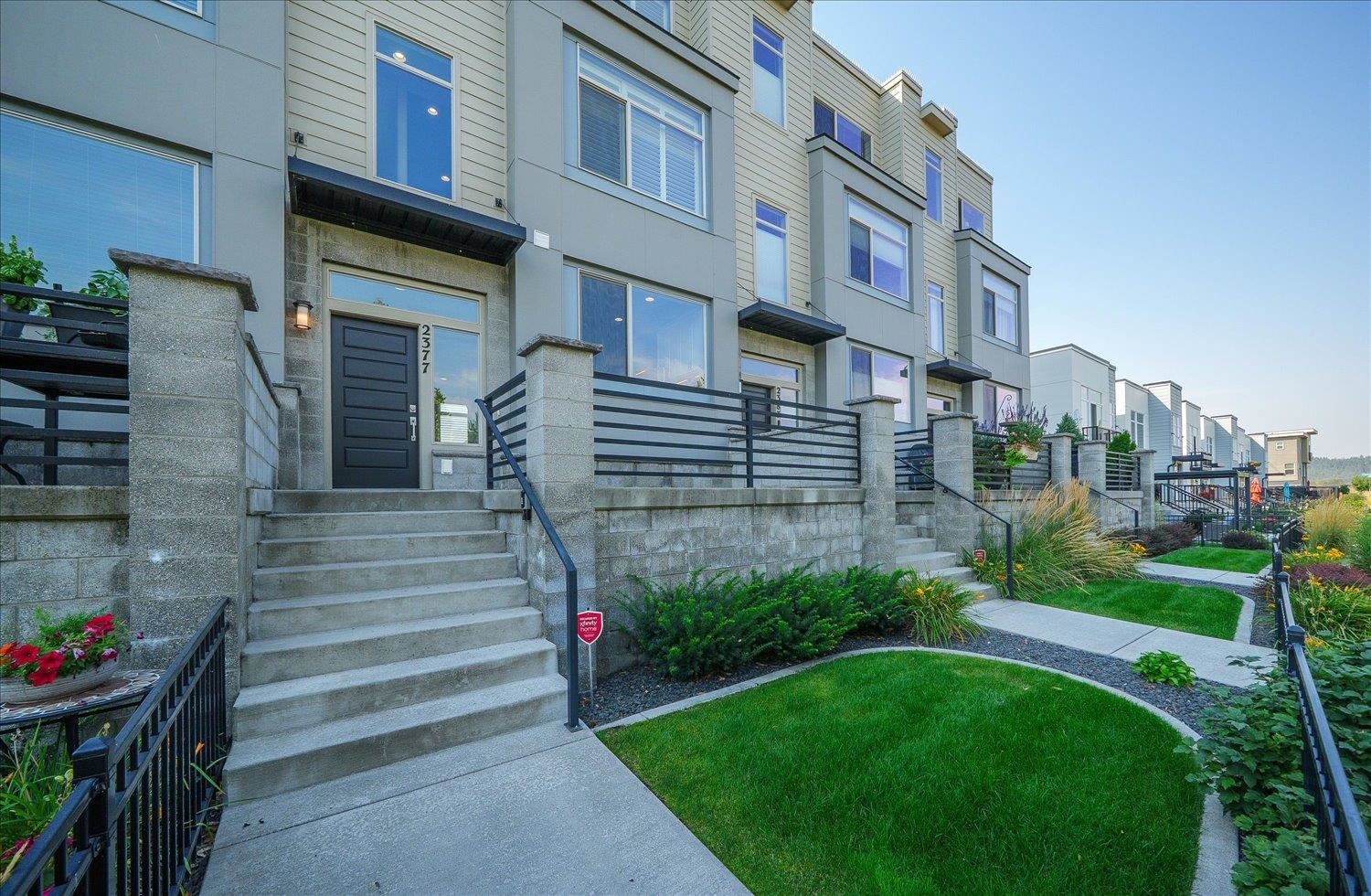 2377 W Summit Pkwy - Photo 9