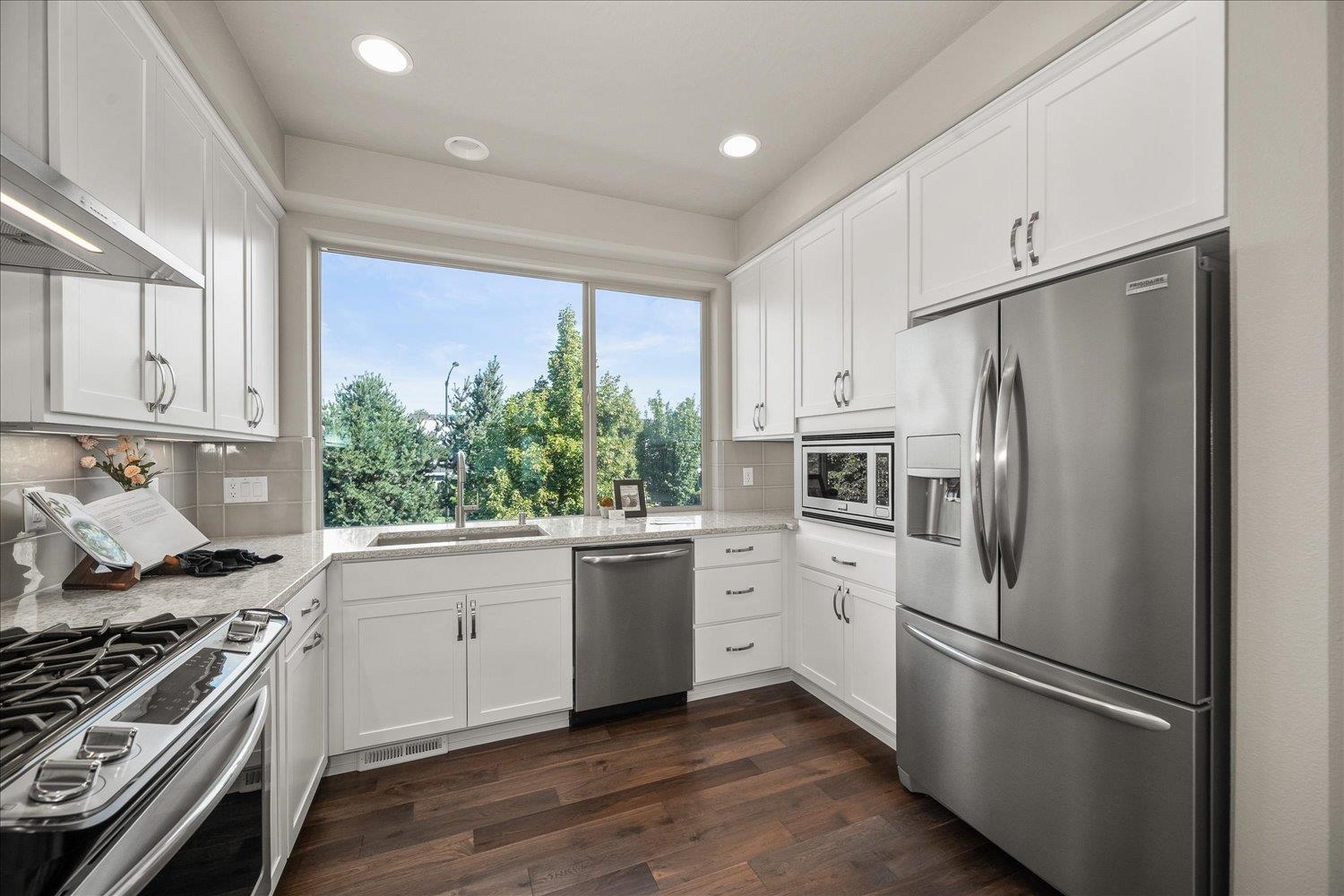 2377 W Summit Pkwy - Photo 28