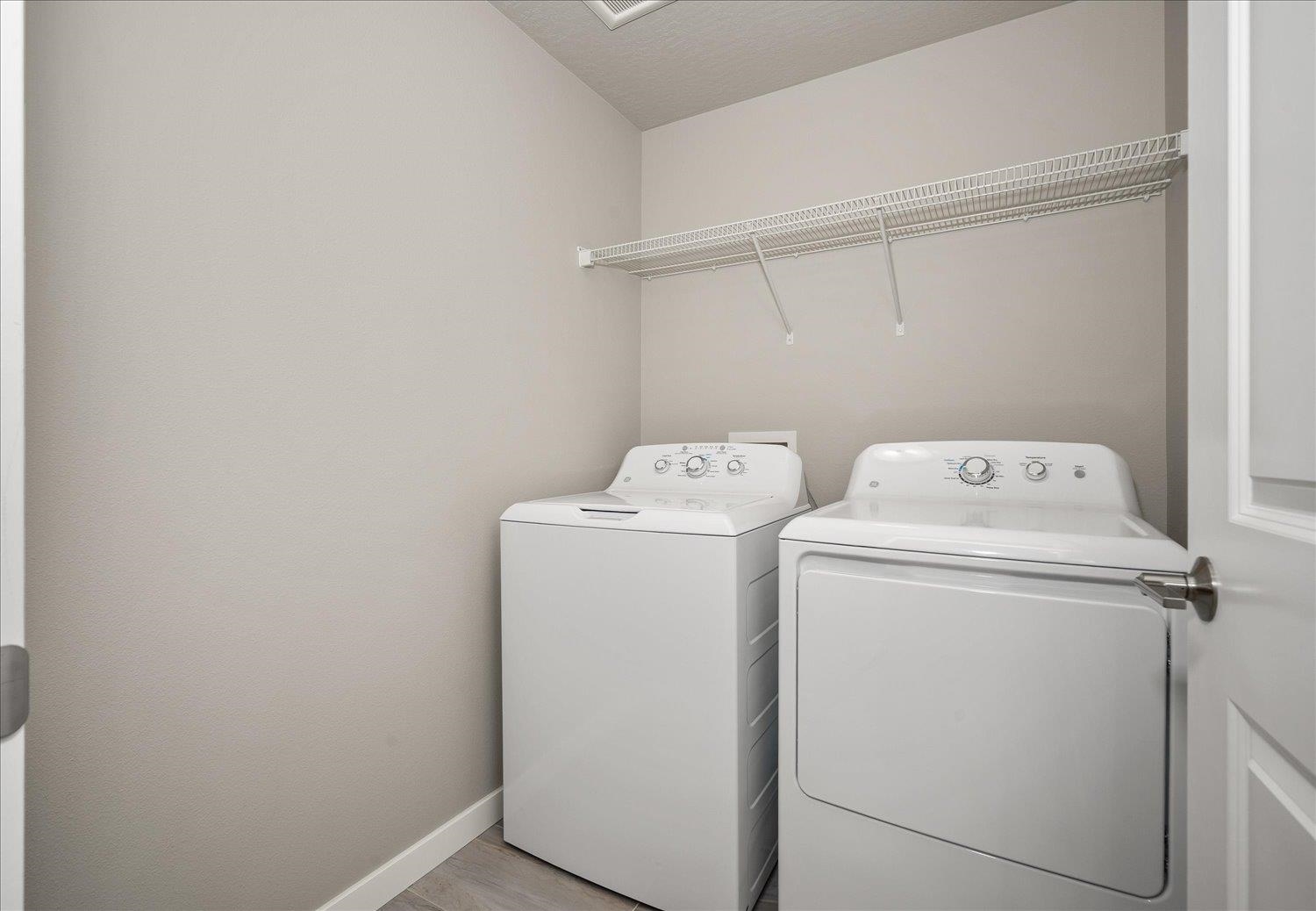 2377 W Summit Pkwy - Photo 39