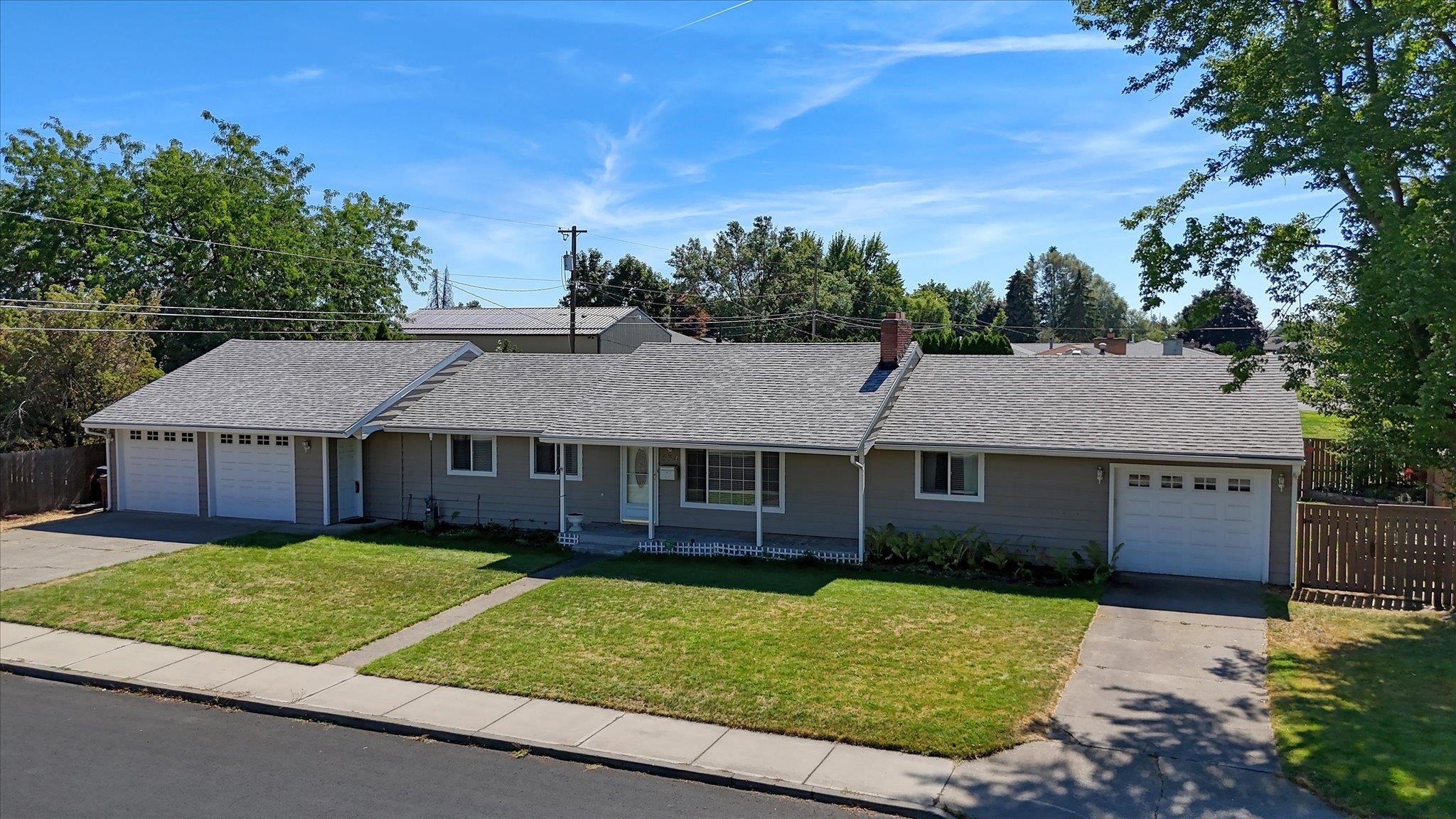 534 E COZZA Dr - Photo 1