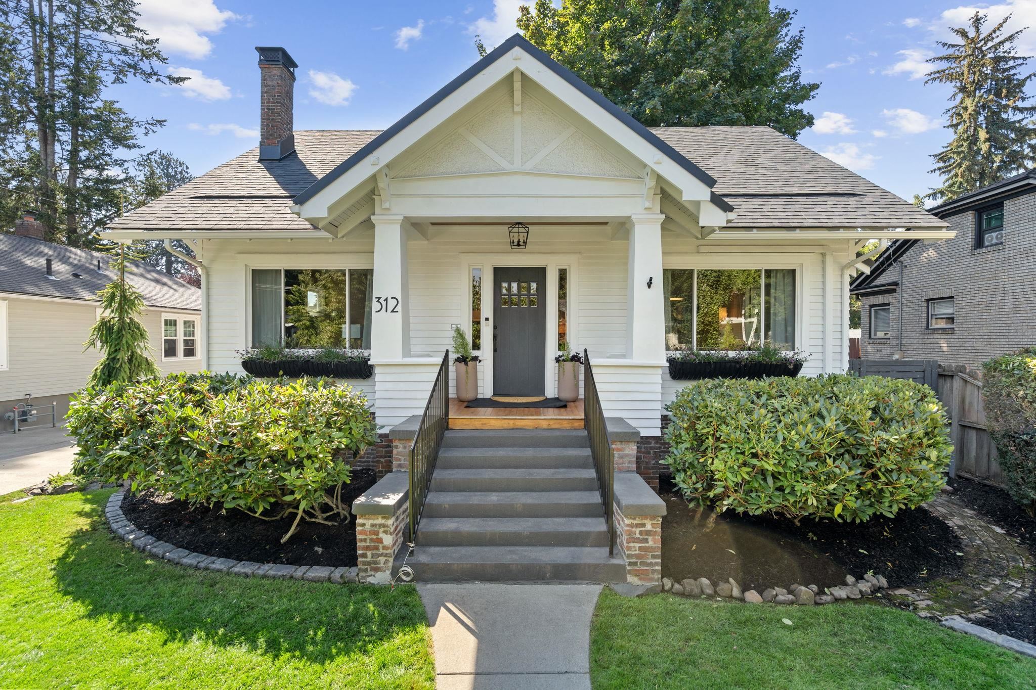 312 E 27th Ave - Photo 1