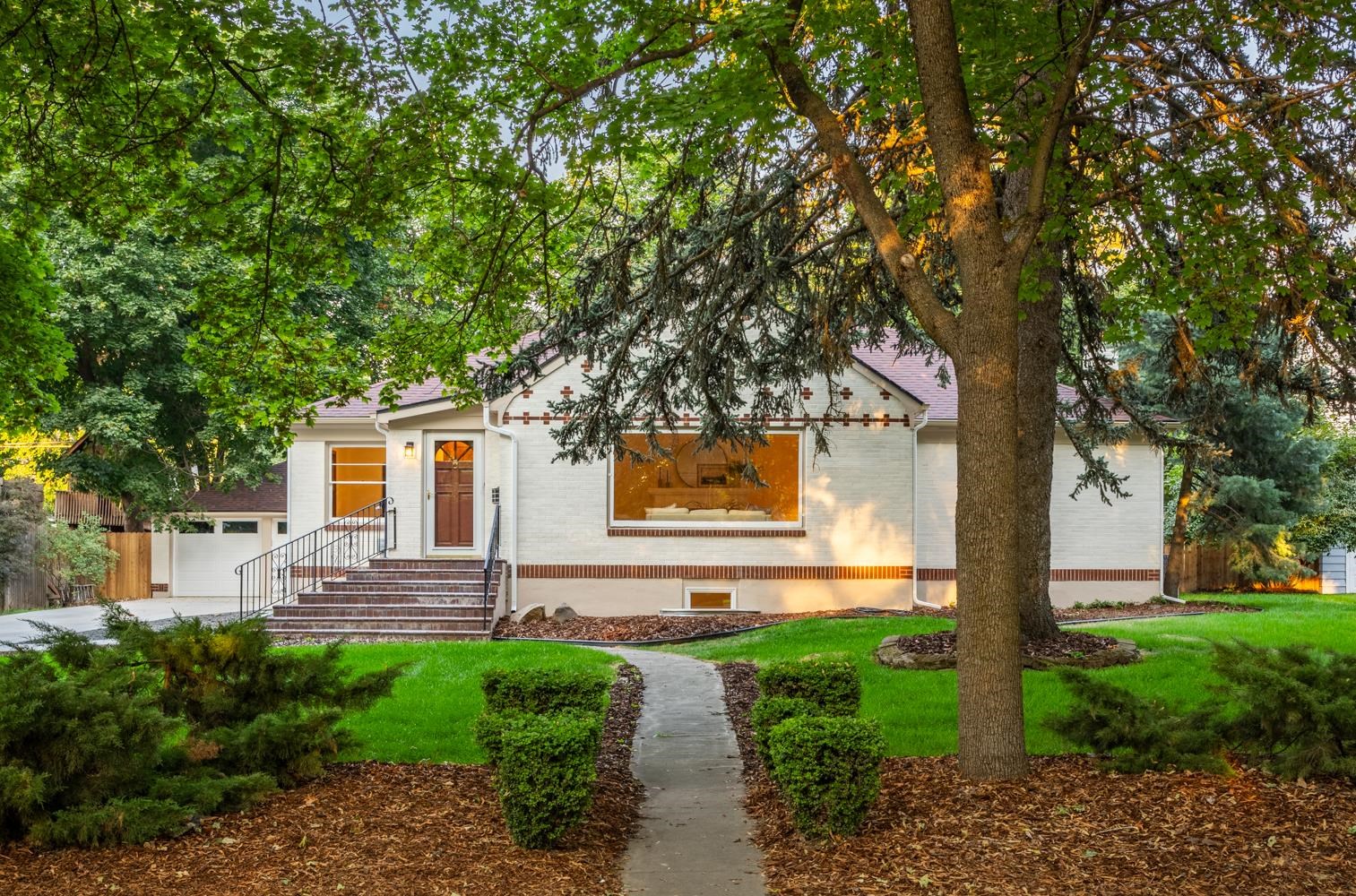 3011 S Manito Blvd - Photo 2
