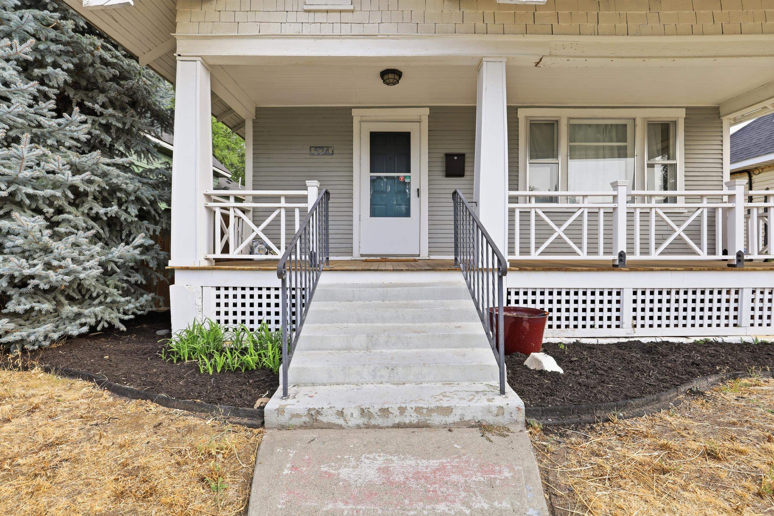 524 W Mansfield Ave - Photo 1