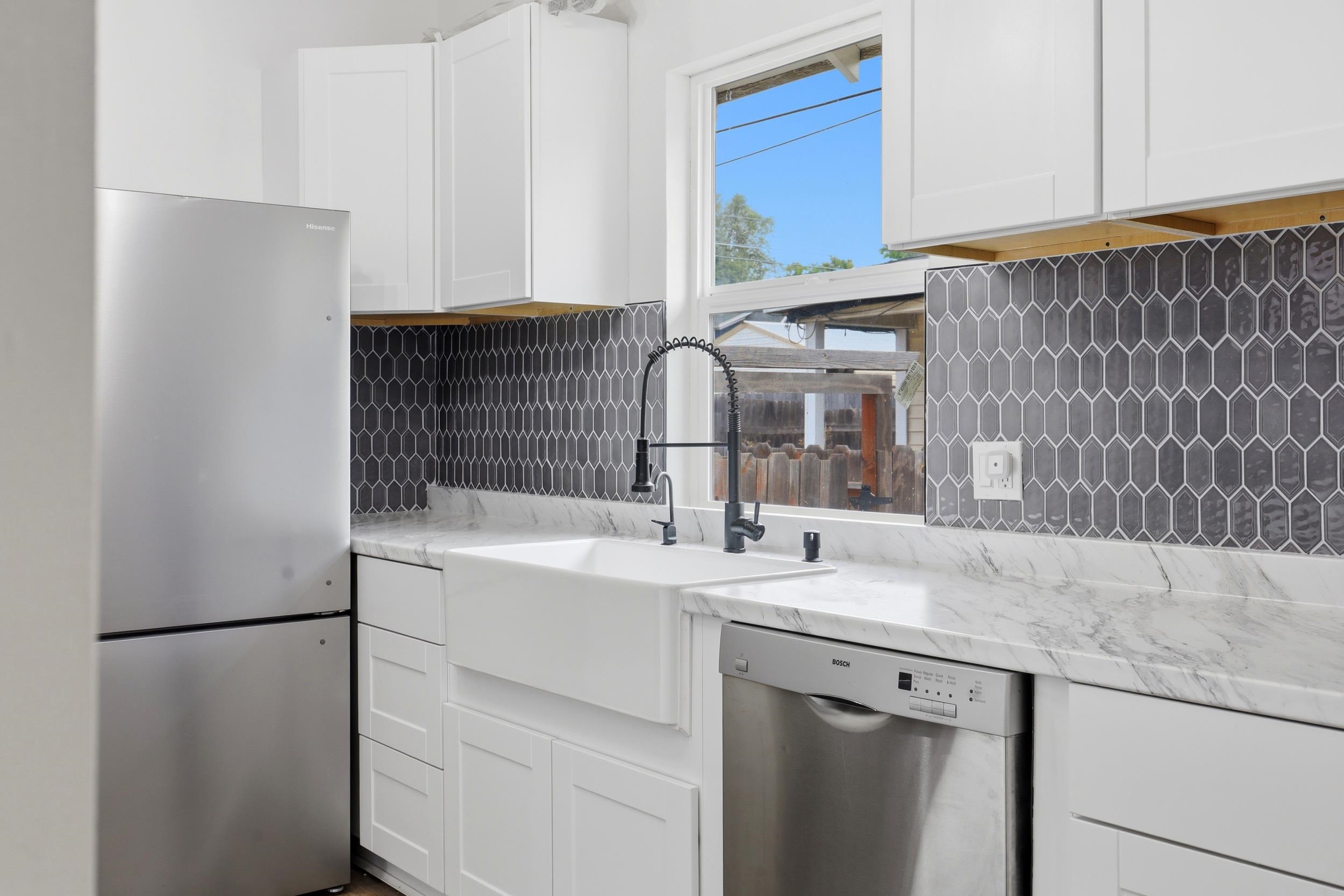 524 W Mansfield Ave - Photo 6