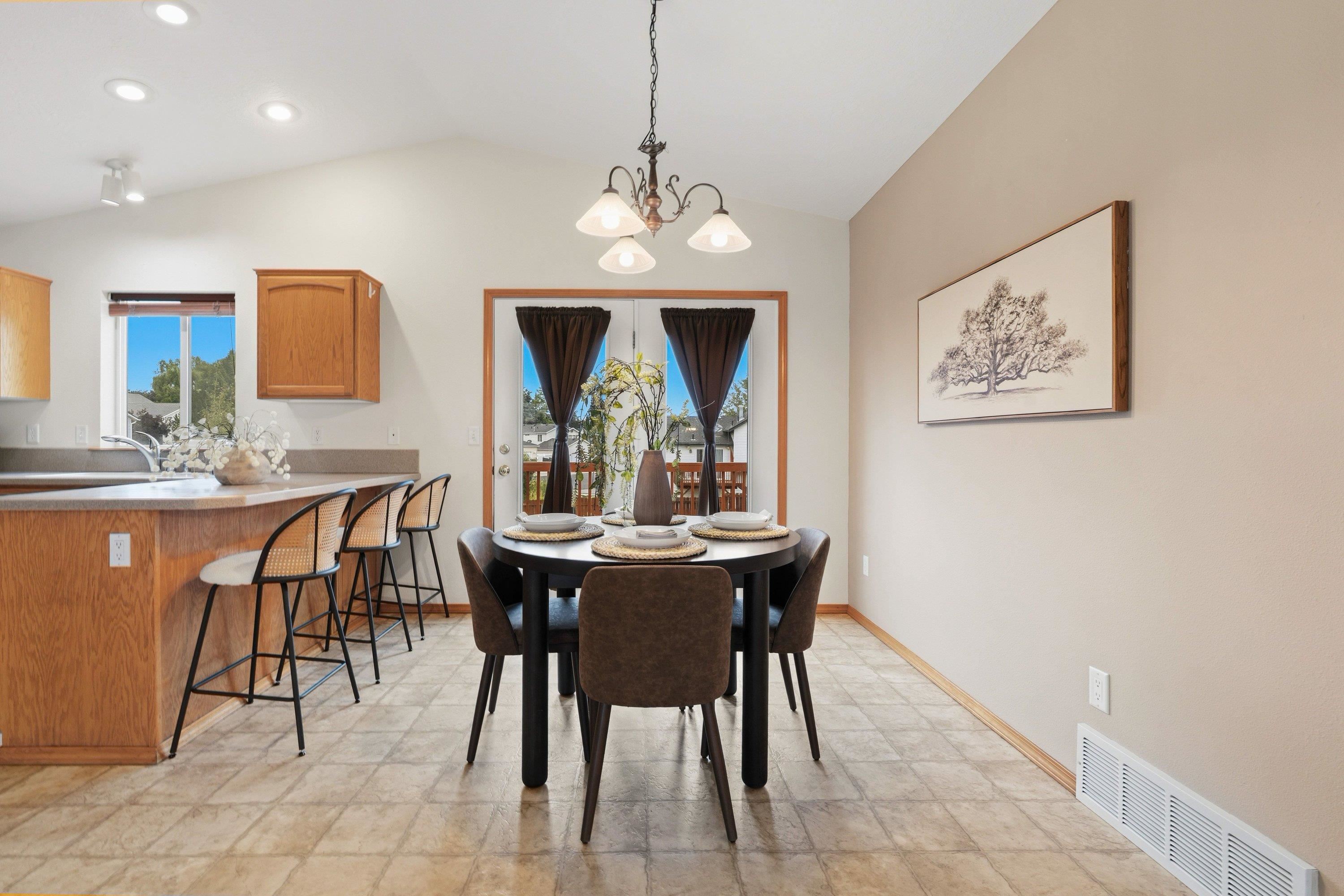 415 Simpson Pkwy - Photo 8