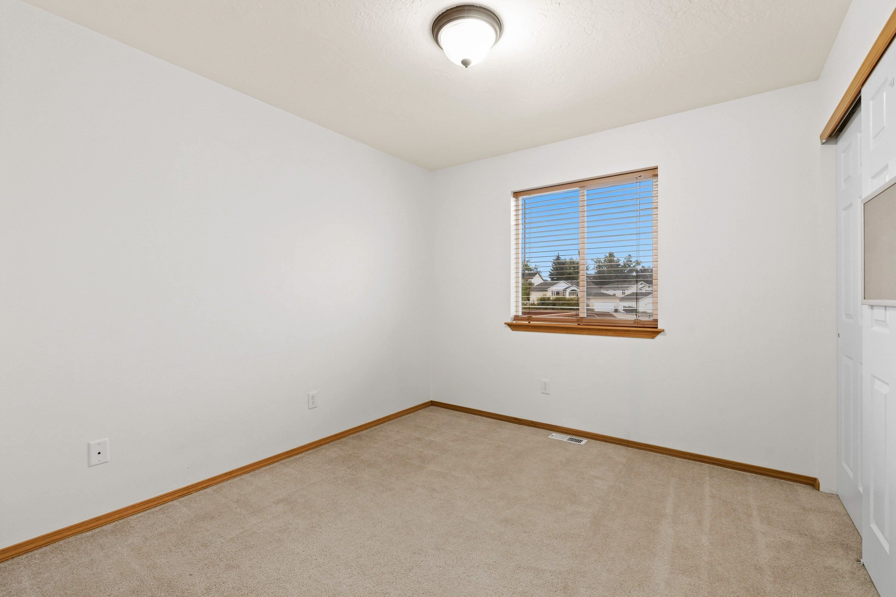 415 Simpson Pkwy - Photo 19