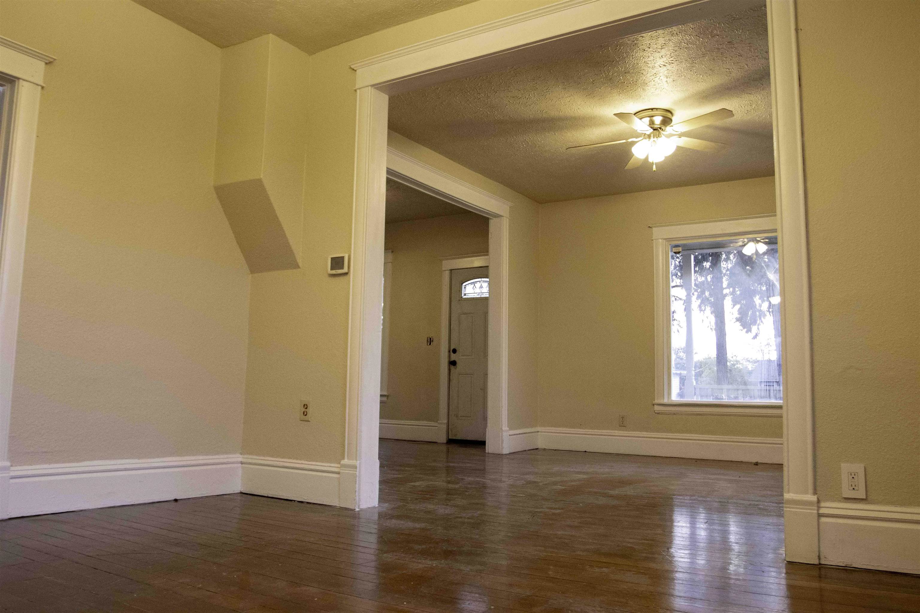 323 S Fiske St - Photo 16
