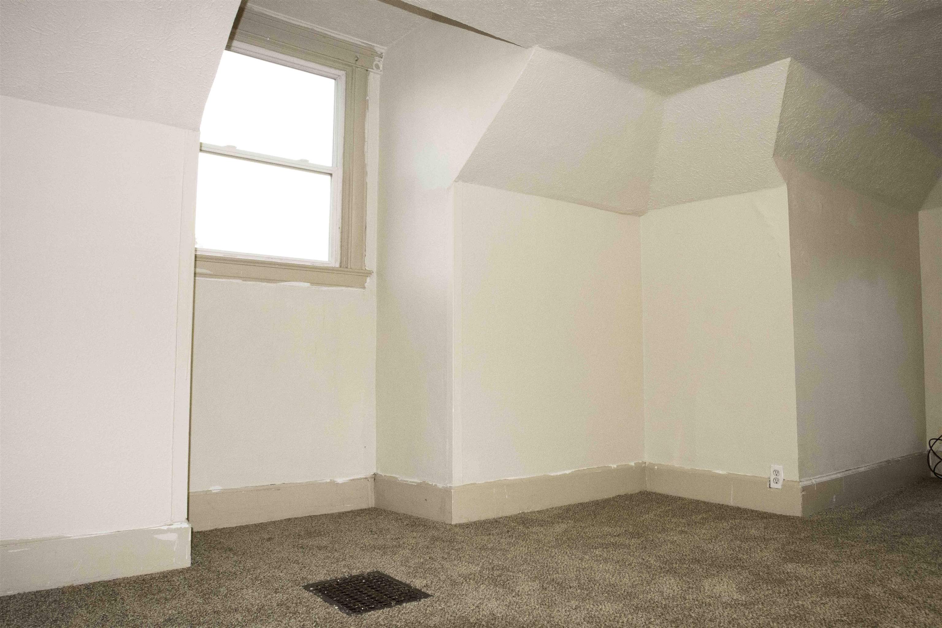 323 S Fiske St - Photo 25